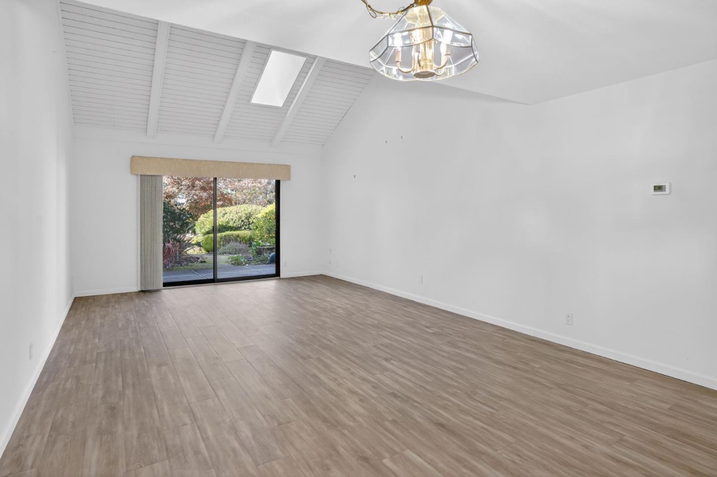 6041 Montgomery Bend