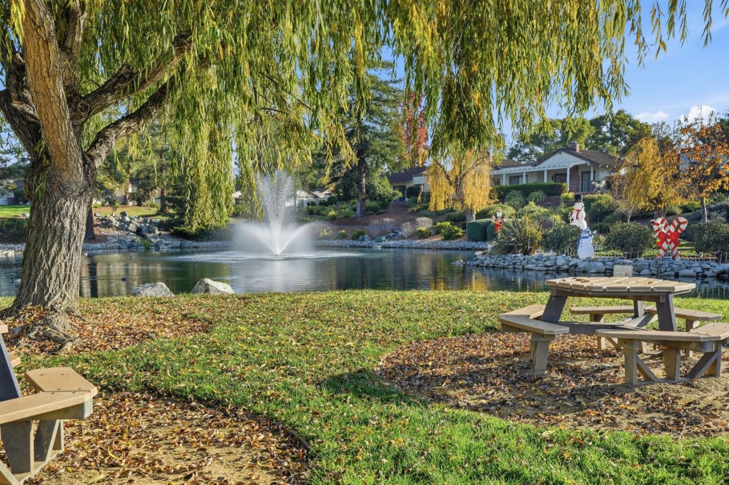 6041 Montgomery Bend