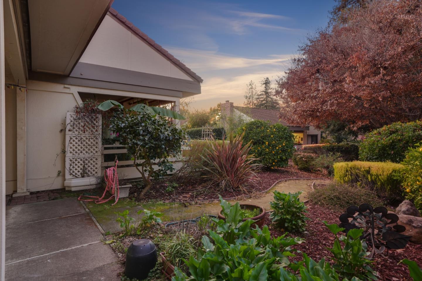 6041 Montgomery Bend