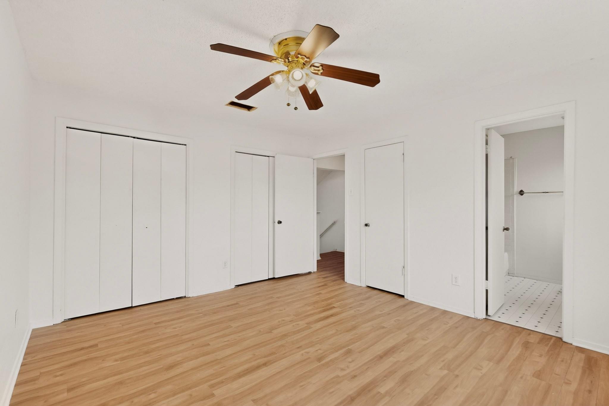 8211 Gallatin DR