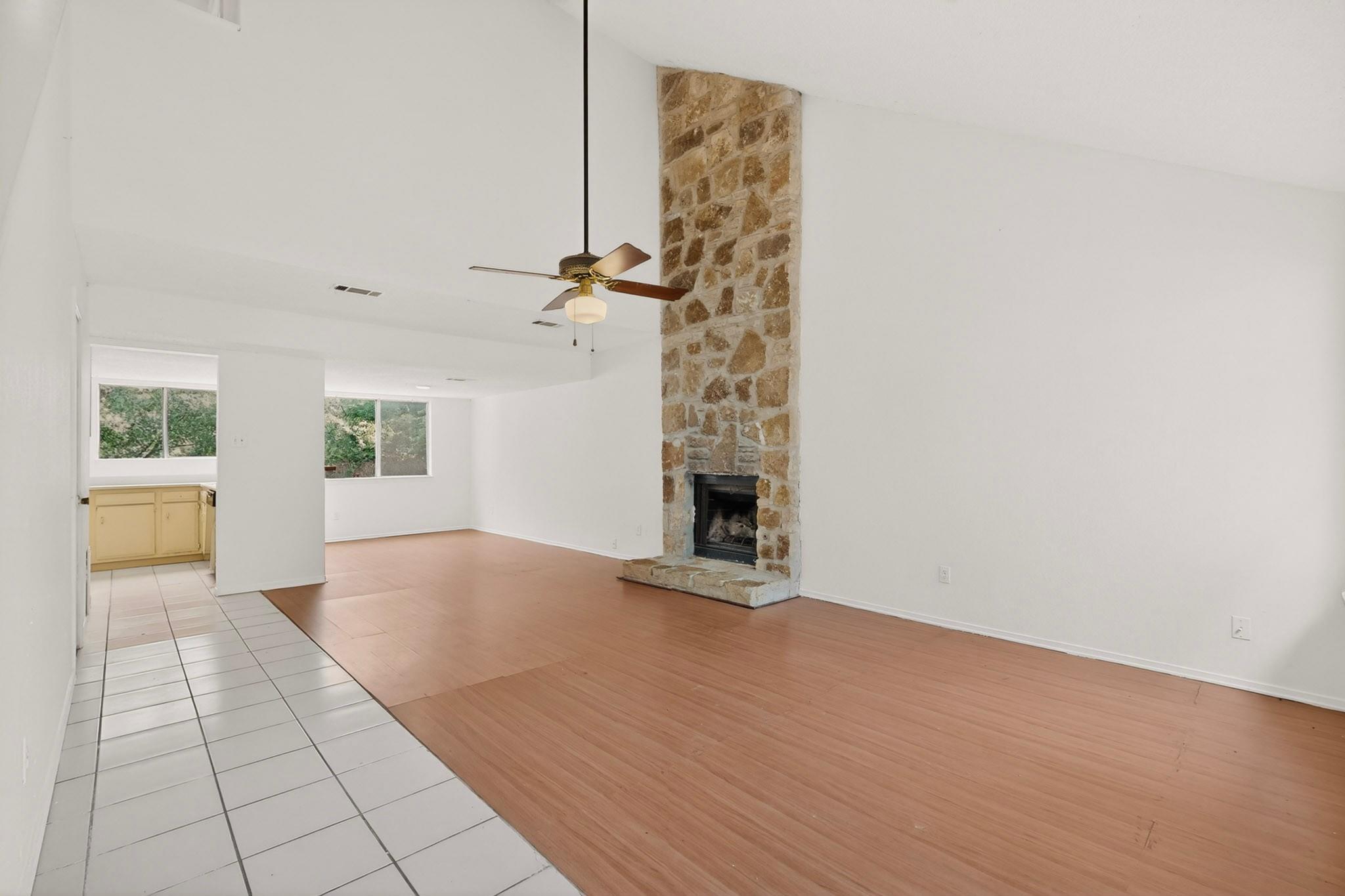 8211 Gallatin DR