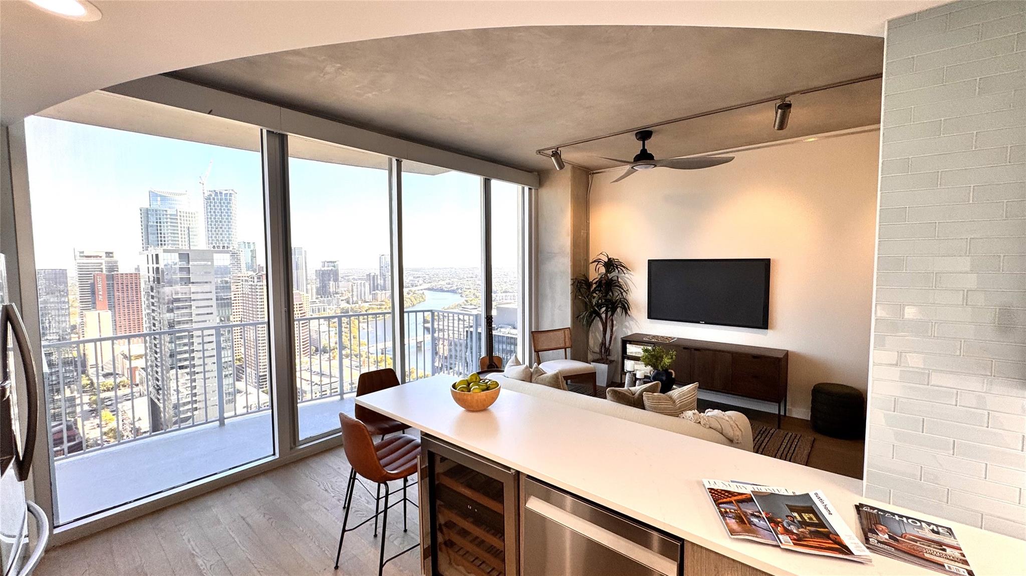 360 Nueces ST # 4203