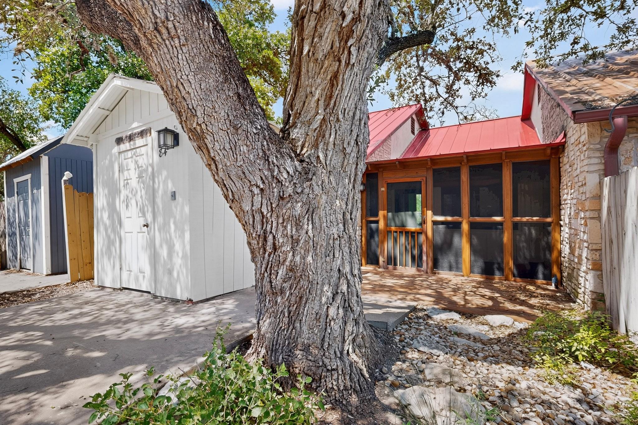 84 Shady Bluff DR
