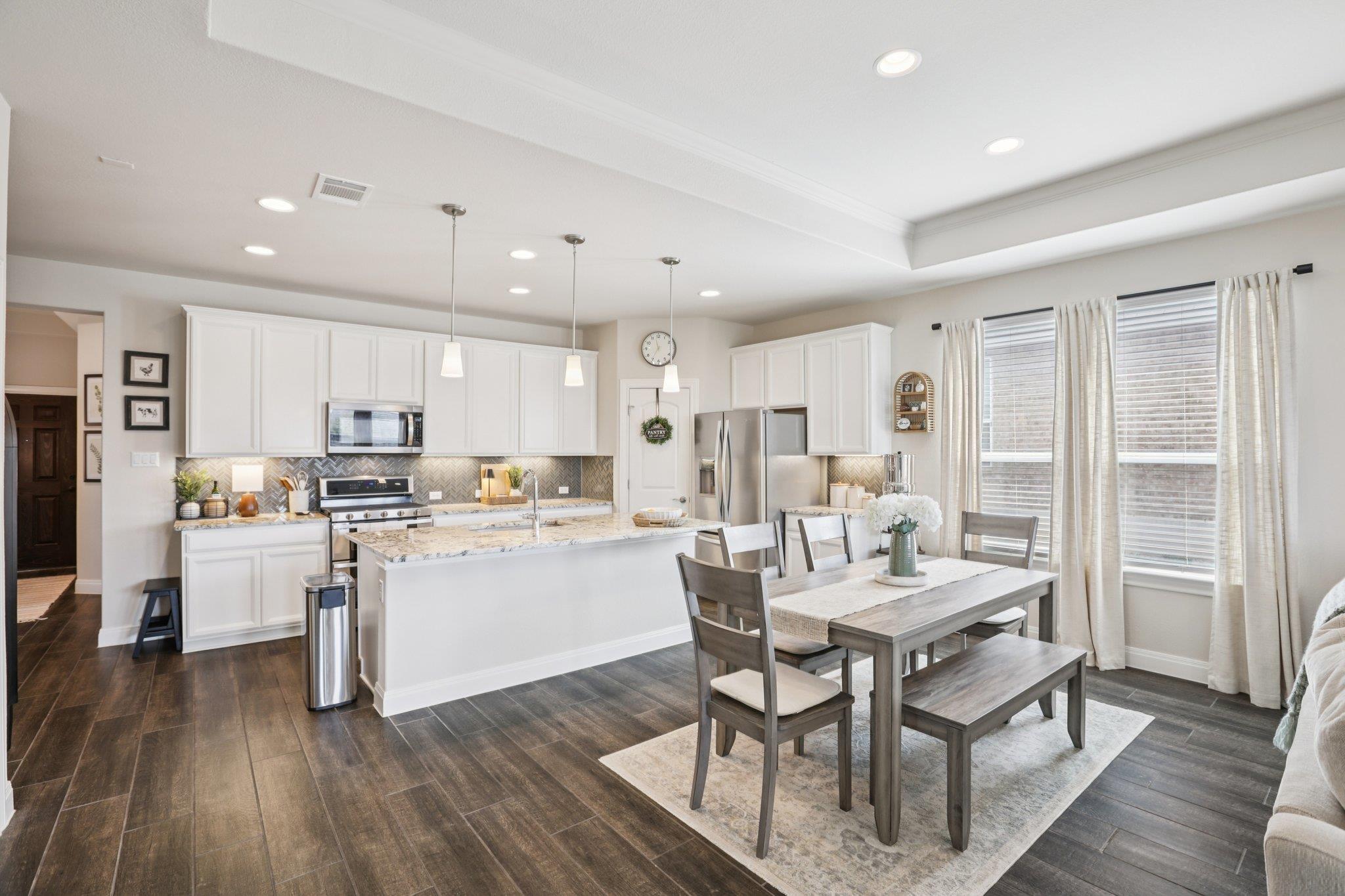 642 Bayberry CIR