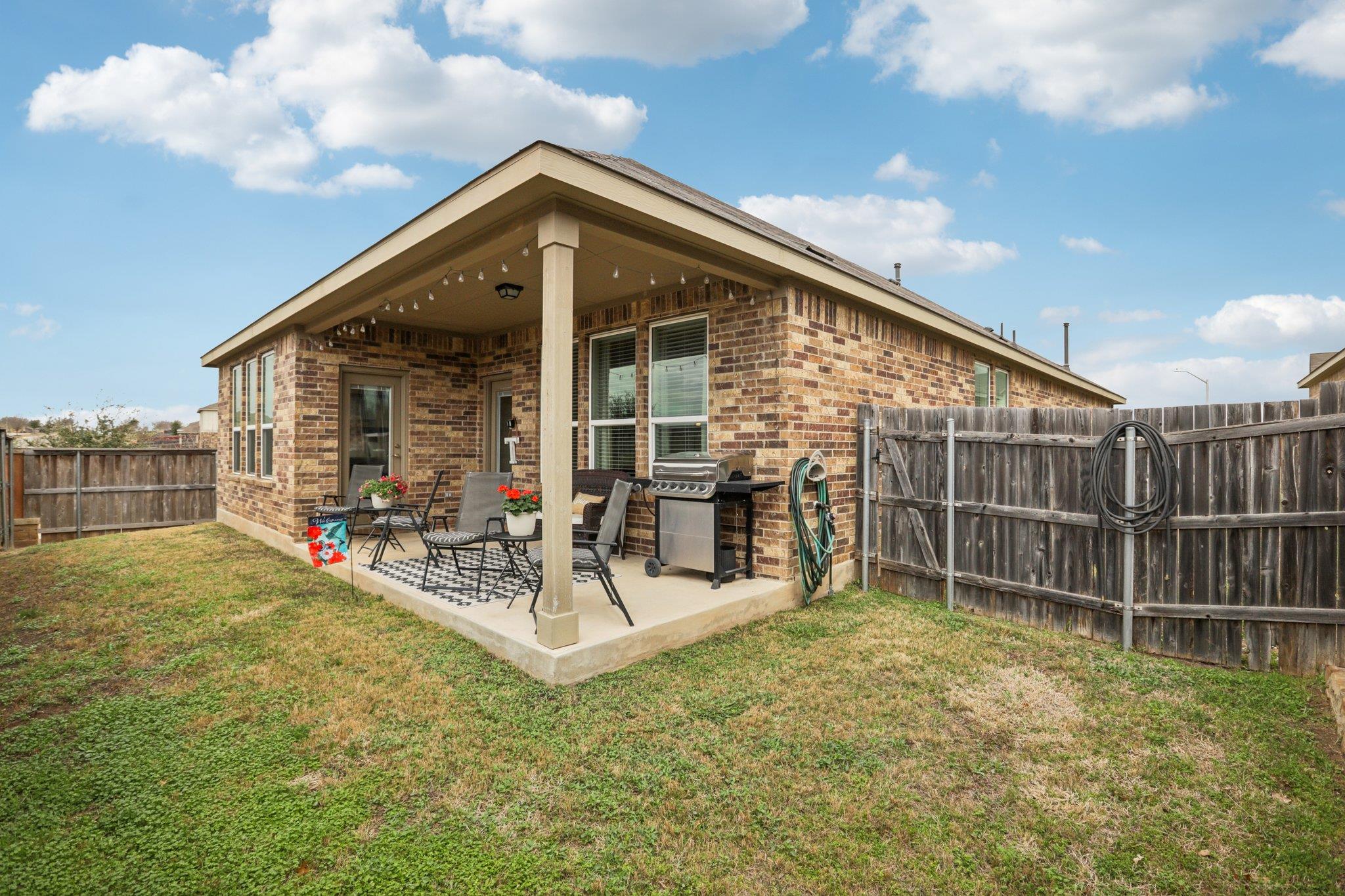 642 Bayberry CIR