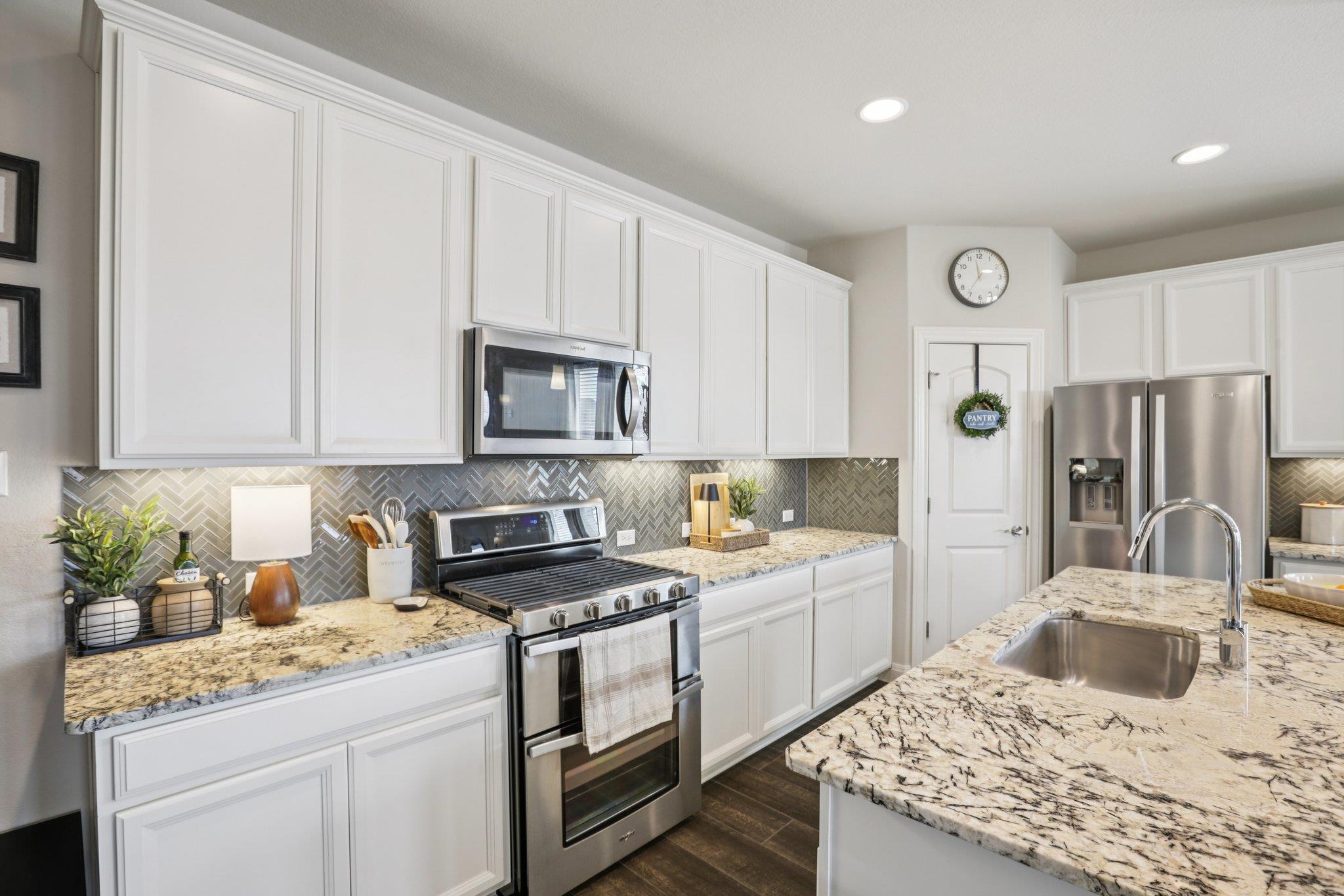 642 Bayberry CIR
