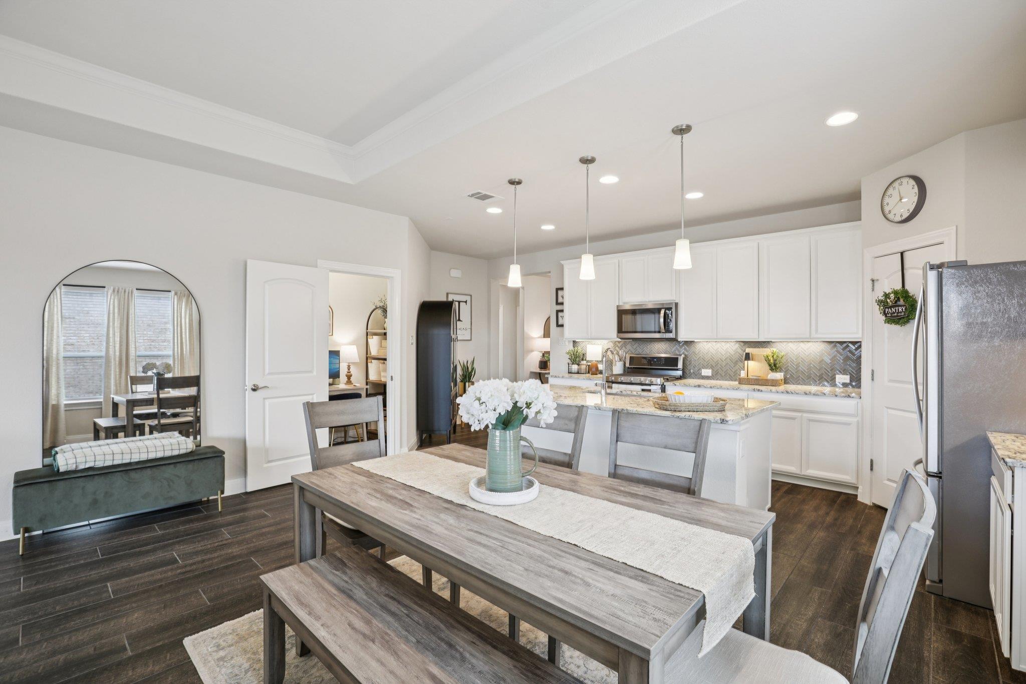 642 Bayberry CIR