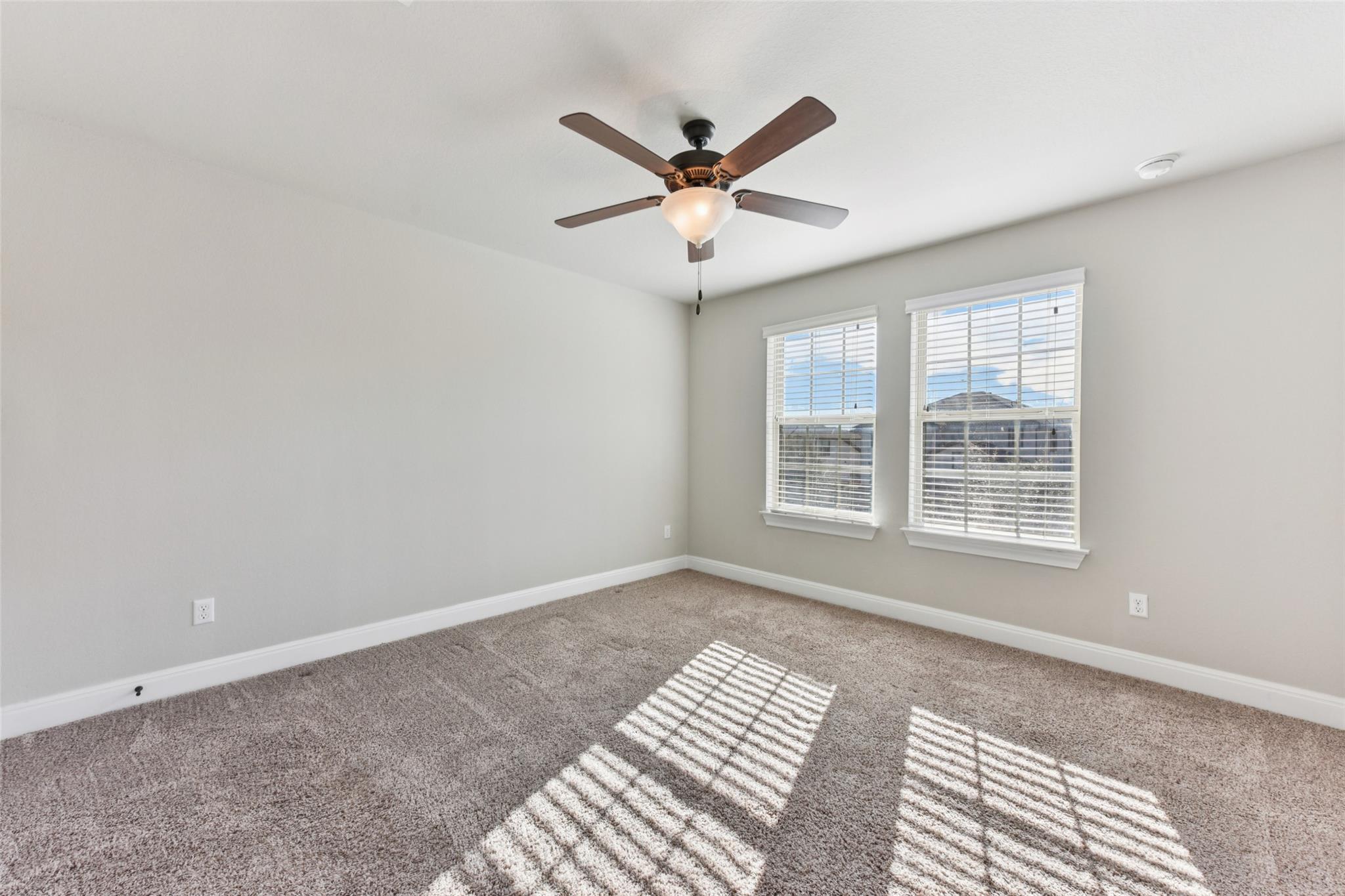 5629 Siragusa DR