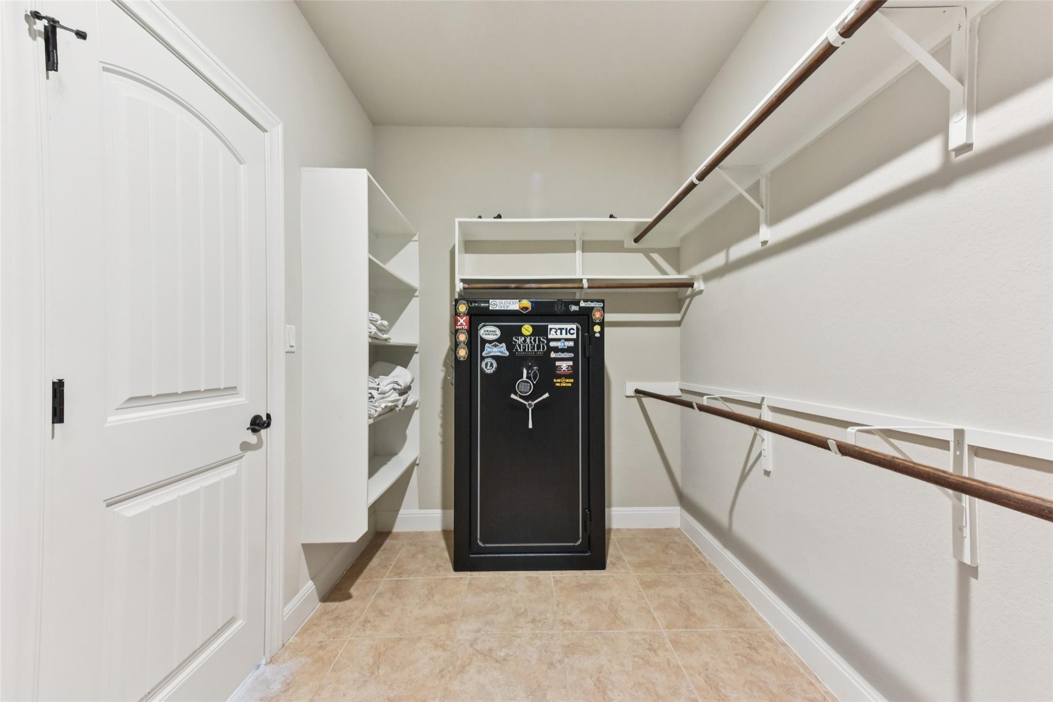 5629 Siragusa DR