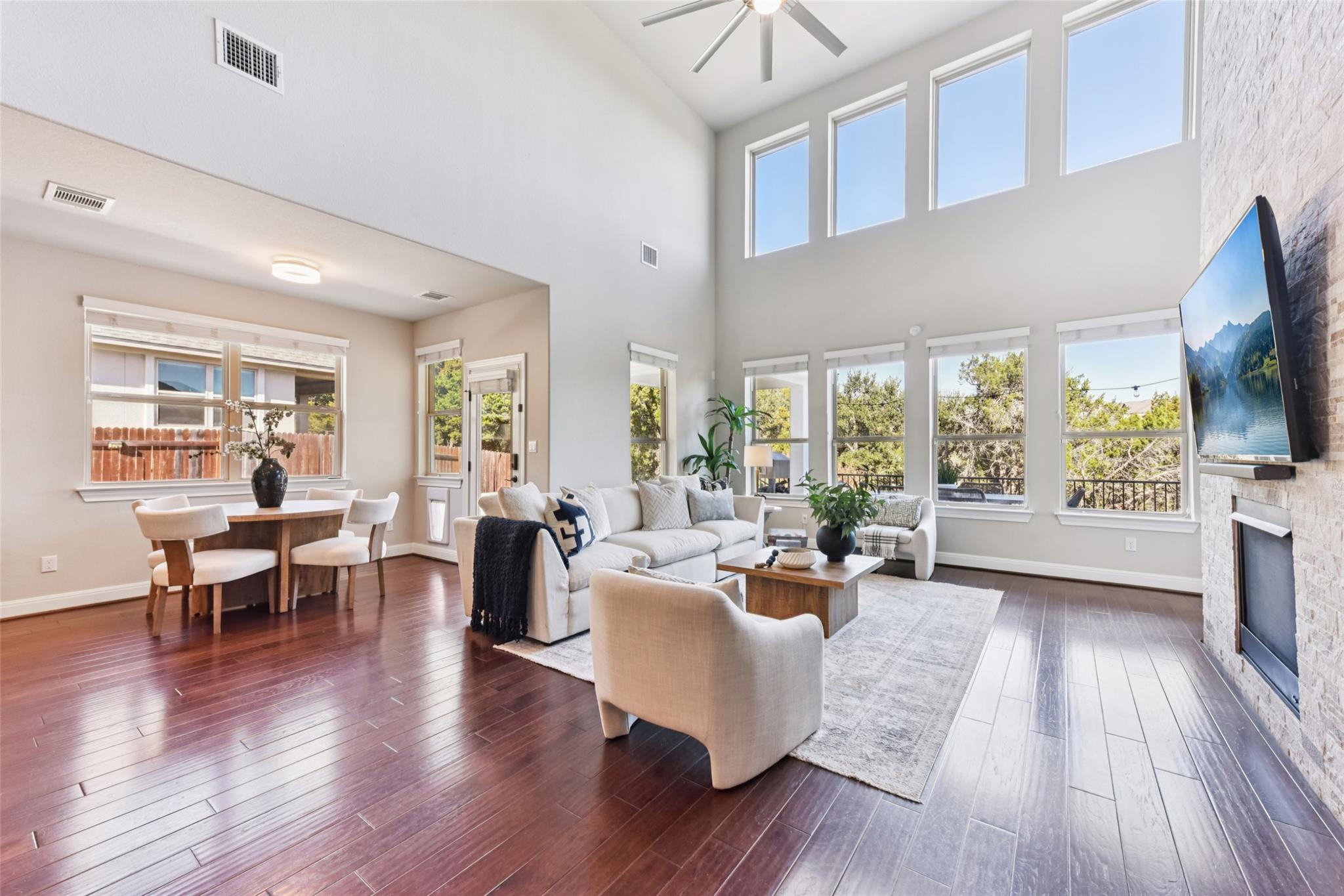 5629 Siragusa DR