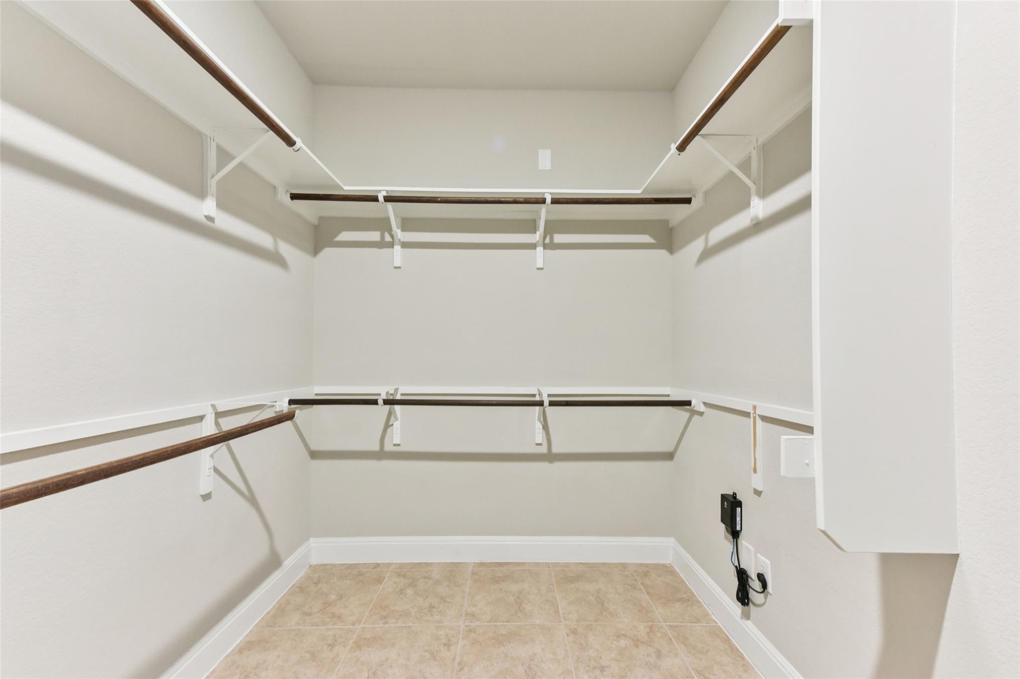 5629 Siragusa DR