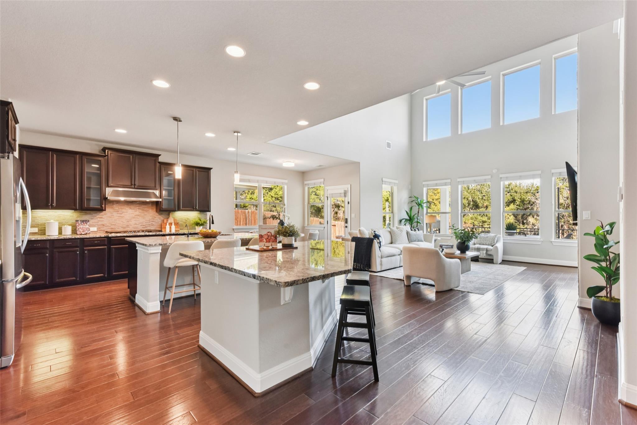 5629 Siragusa DR