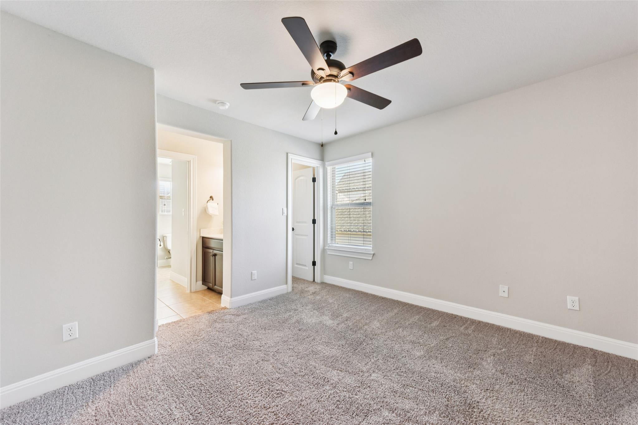5629 Siragusa DR