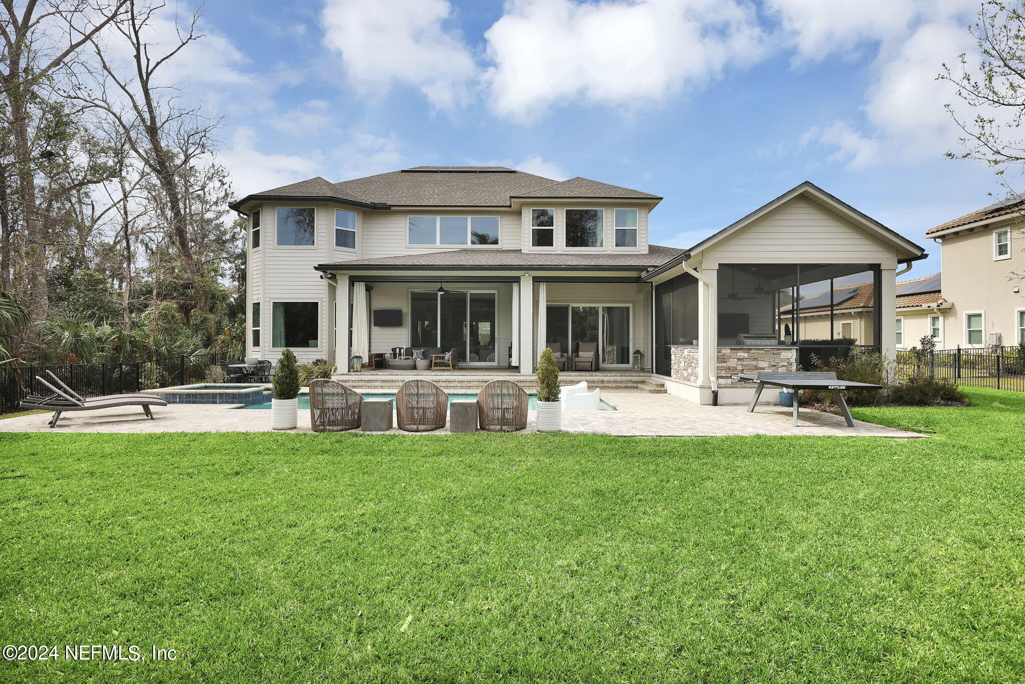 1377 N LOOP Parkway