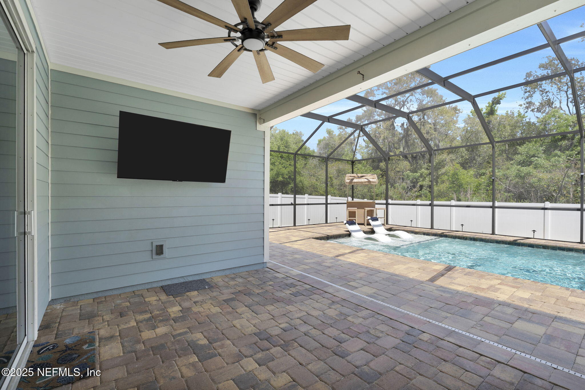 251 DOSEL Lane