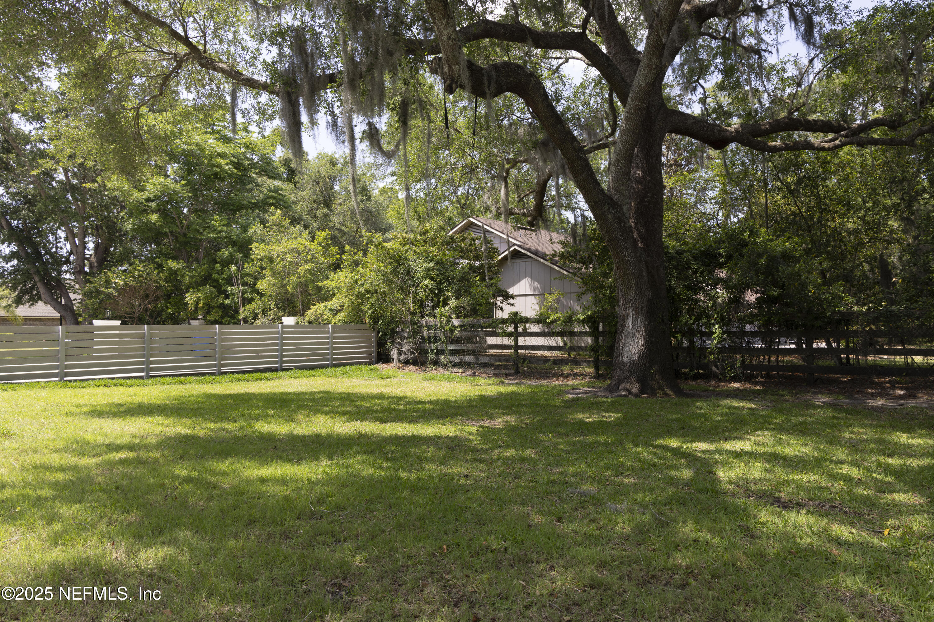 8119 GREEN GLADE Road
