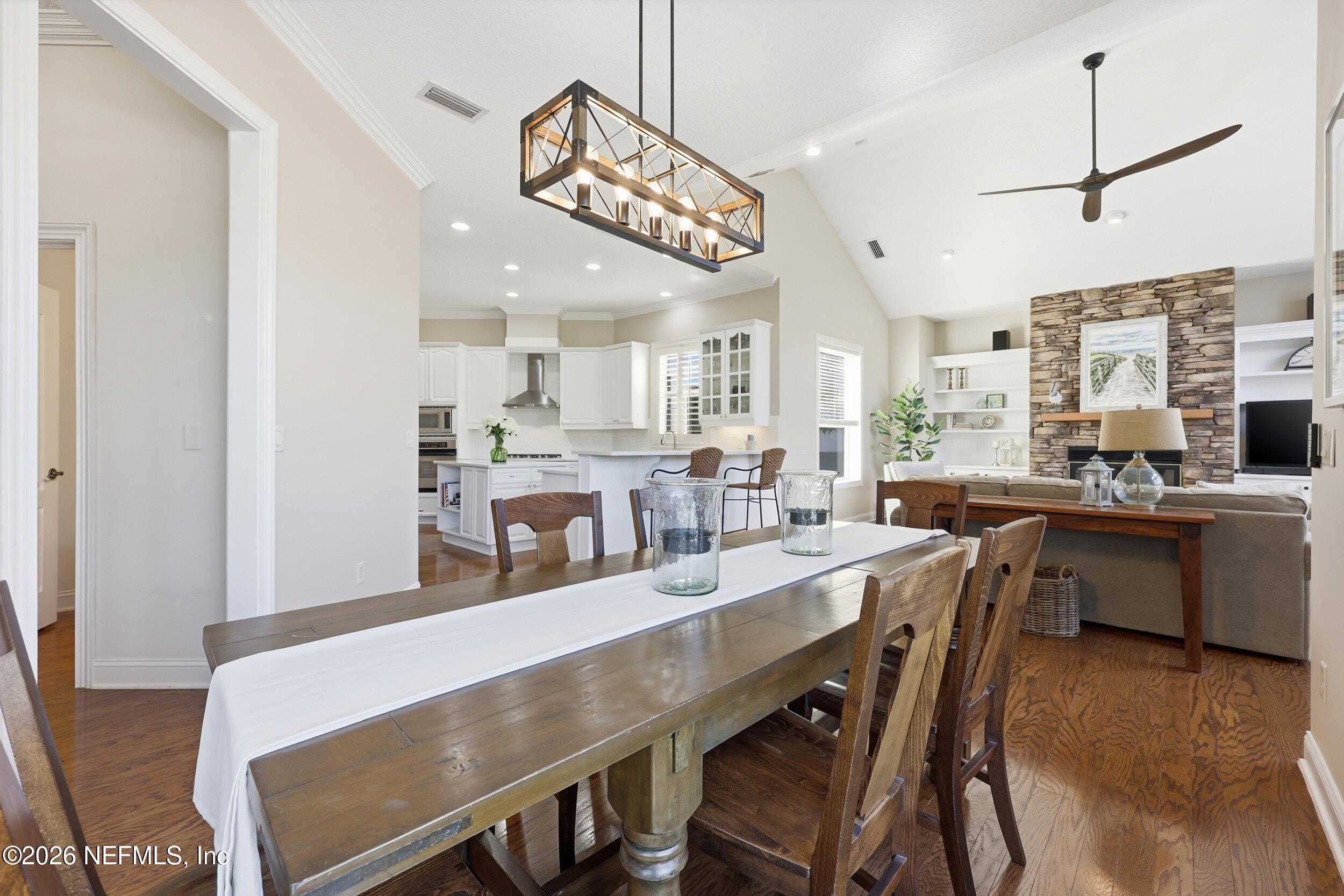 533 HONEY LOCUST Lane