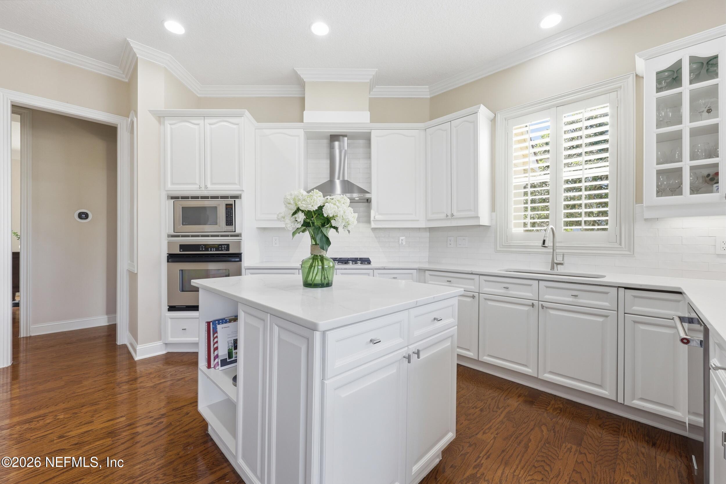 533 HONEY LOCUST Lane