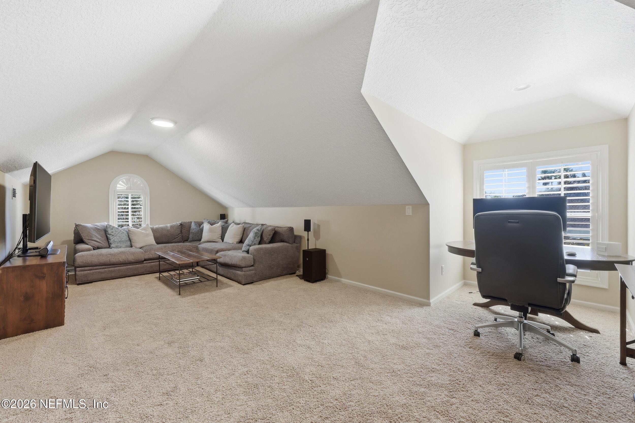 533 HONEY LOCUST Lane