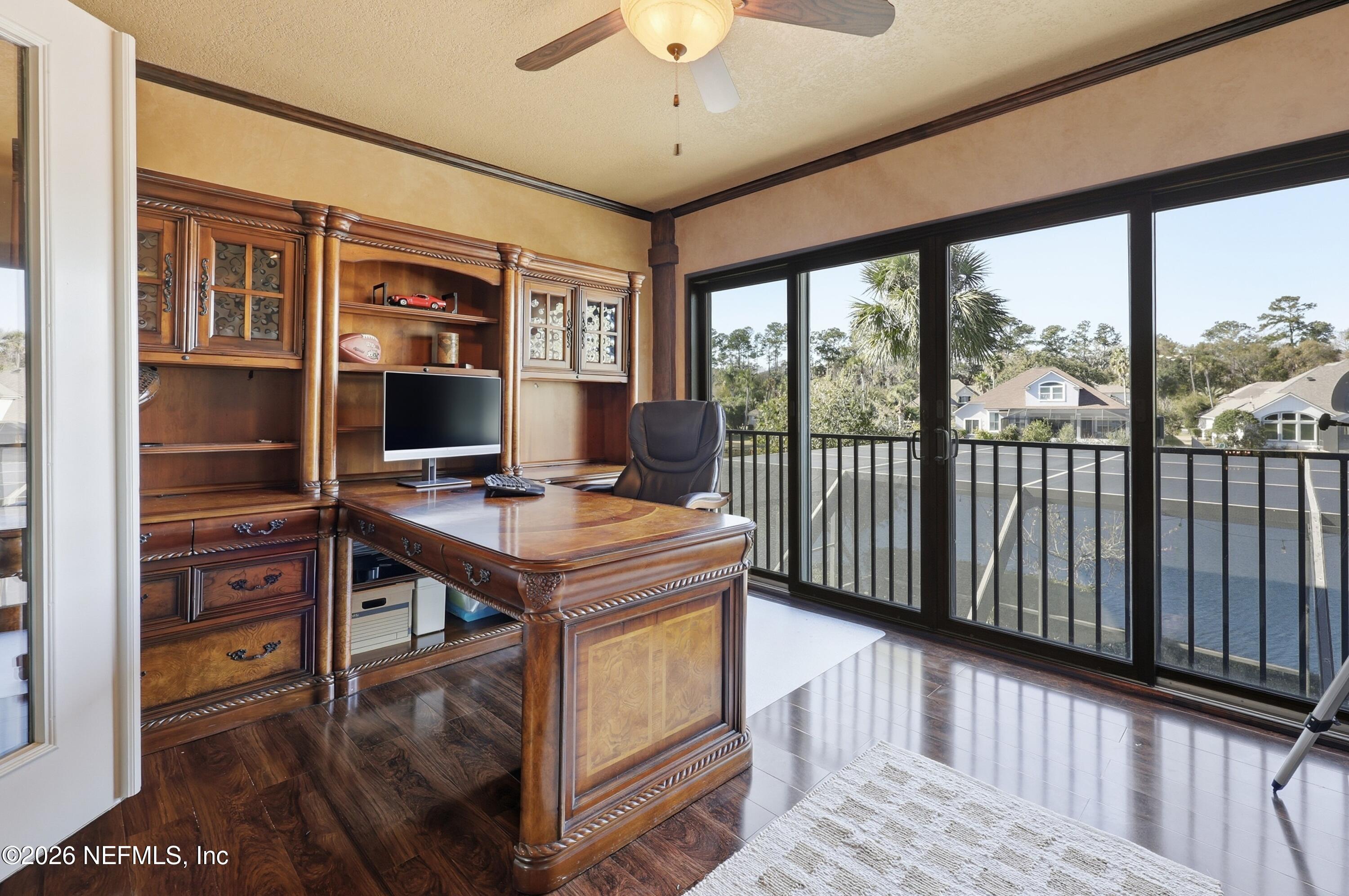 533 HONEY LOCUST Lane