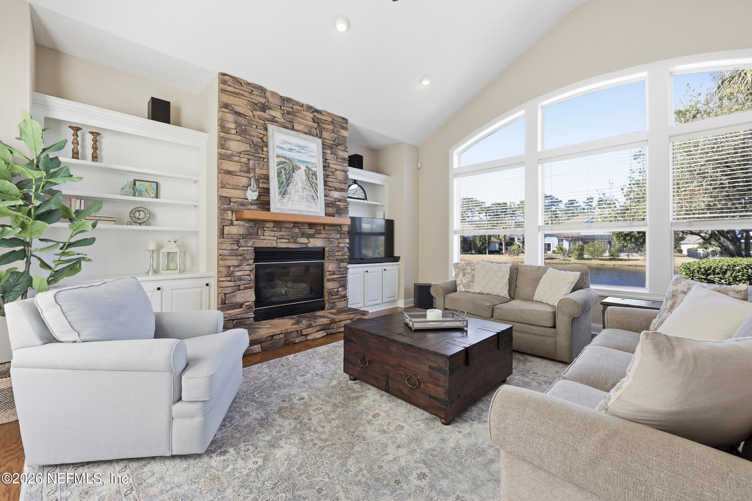 533 HONEY LOCUST Lane