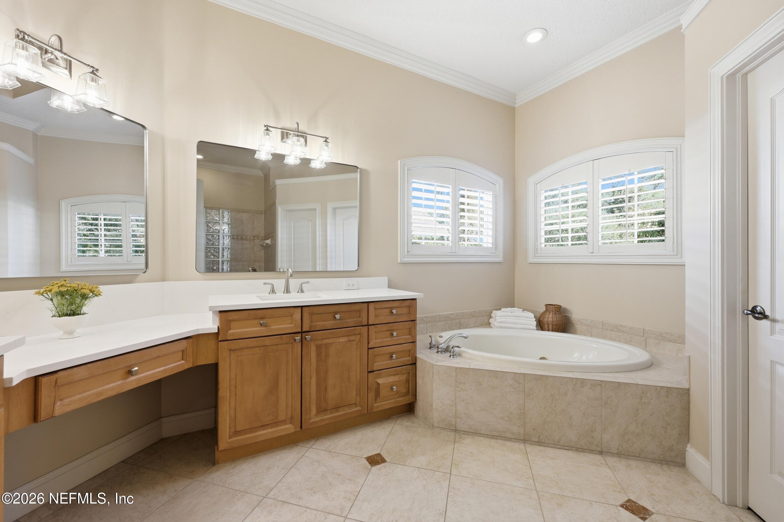 533 HONEY LOCUST Lane