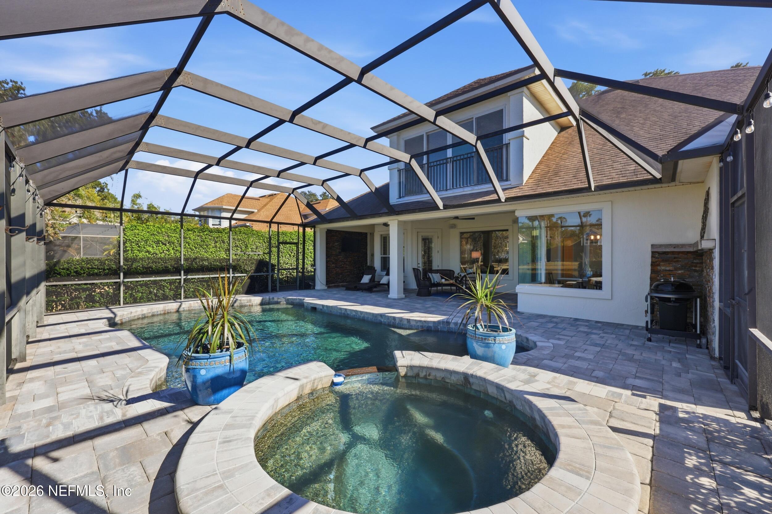 533 HONEY LOCUST Lane