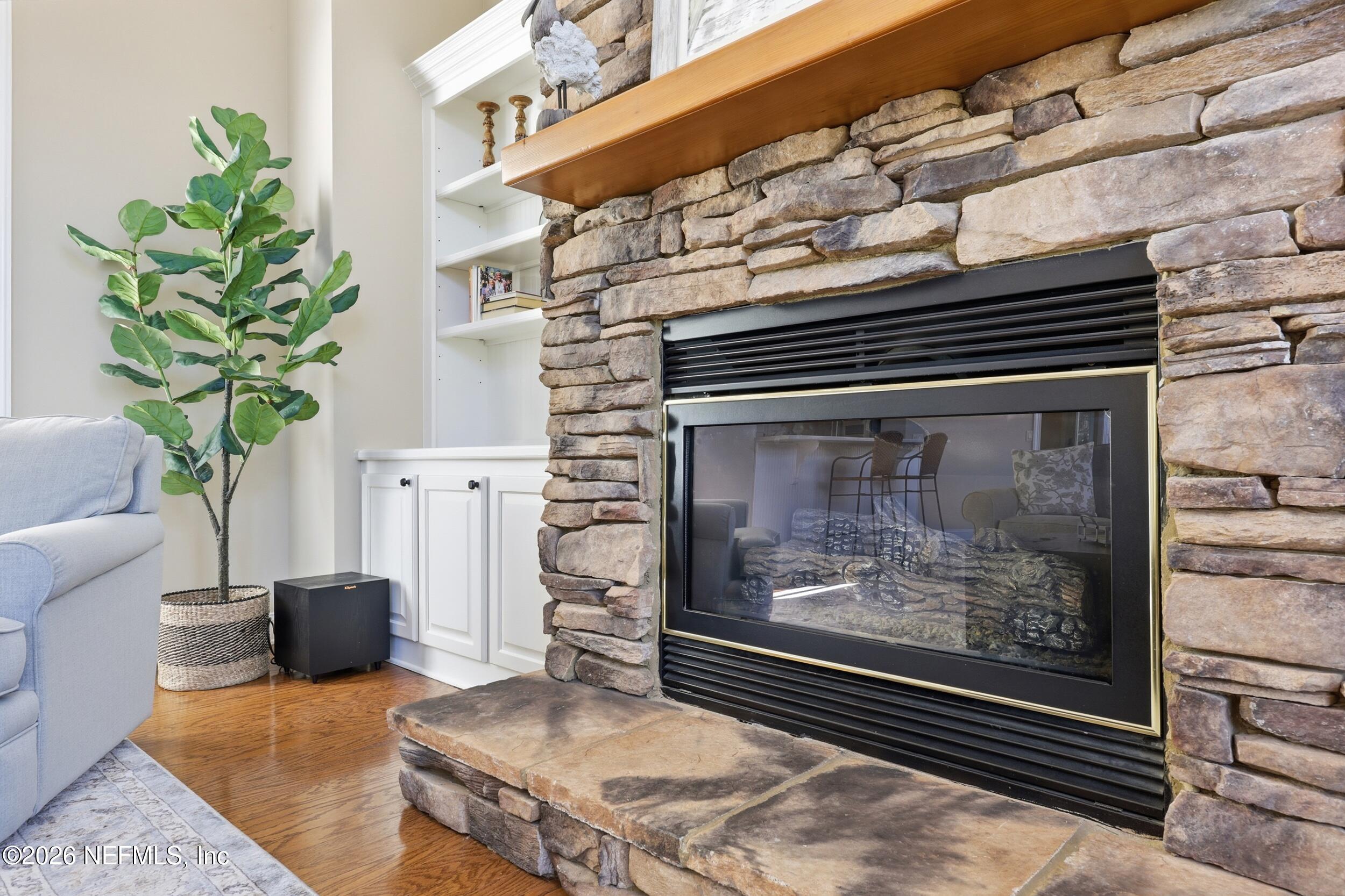 533 HONEY LOCUST Lane
