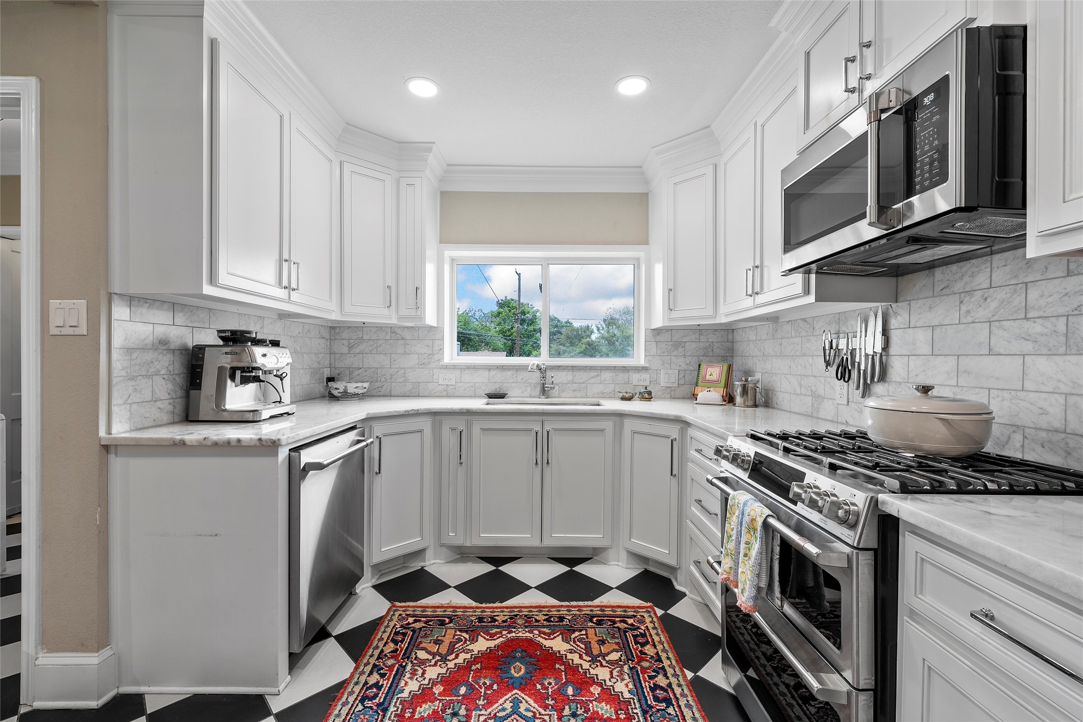 2815 Cumberland Avenue