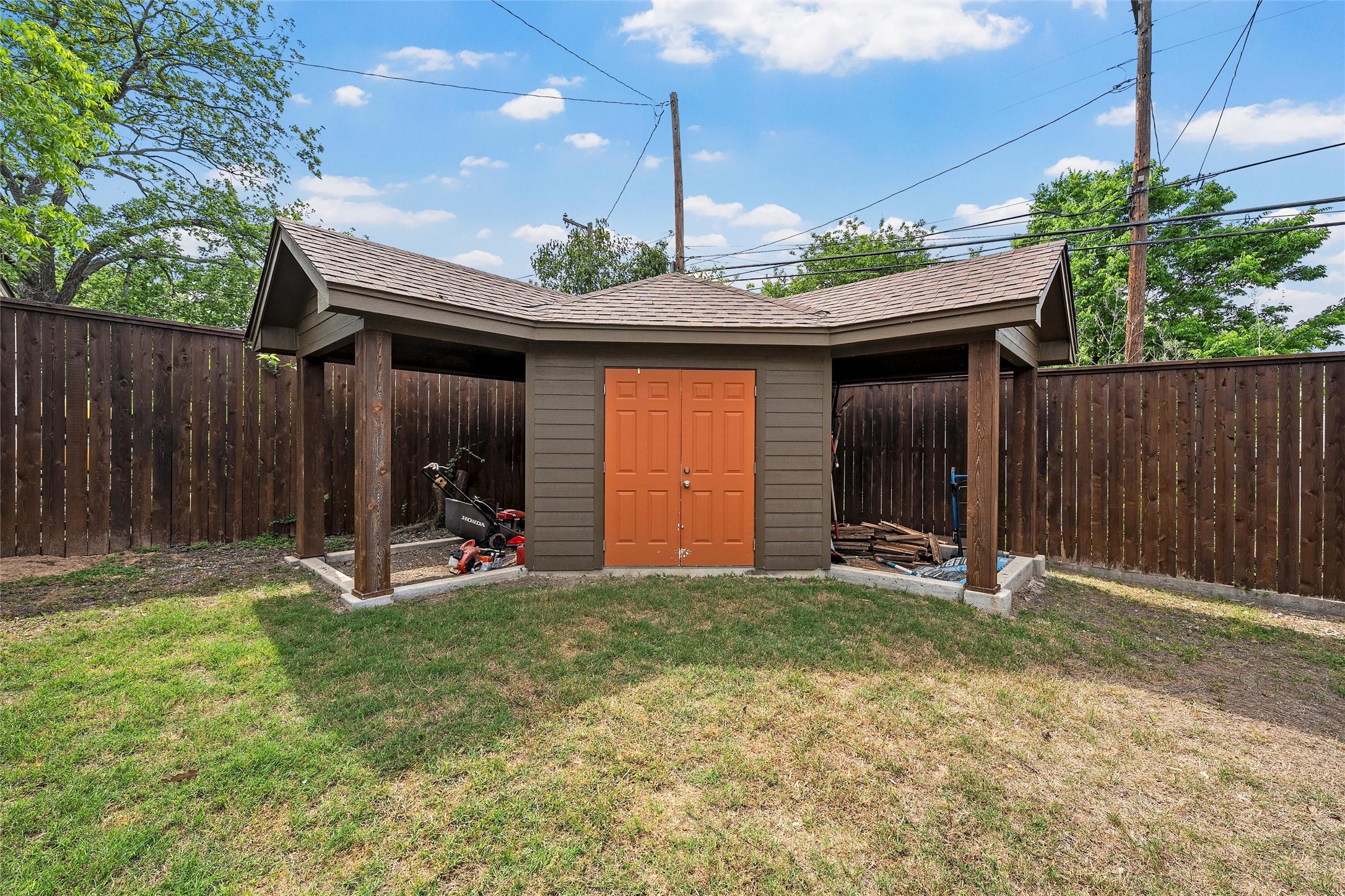 2815 Cumberland Avenue