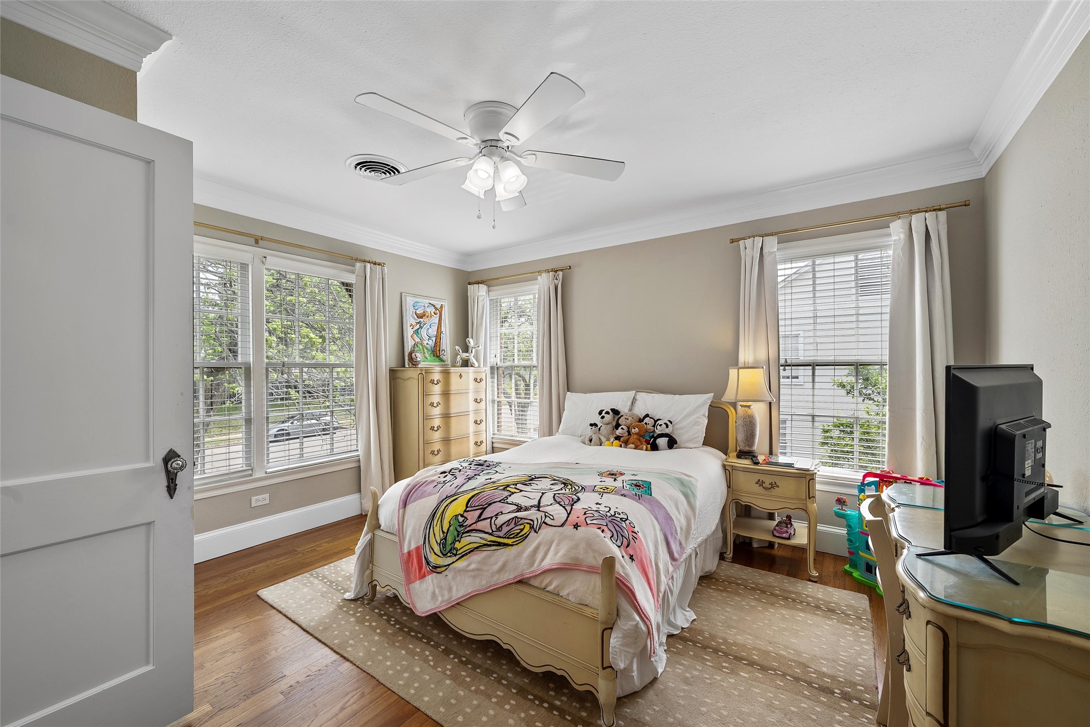 2815 Cumberland Avenue