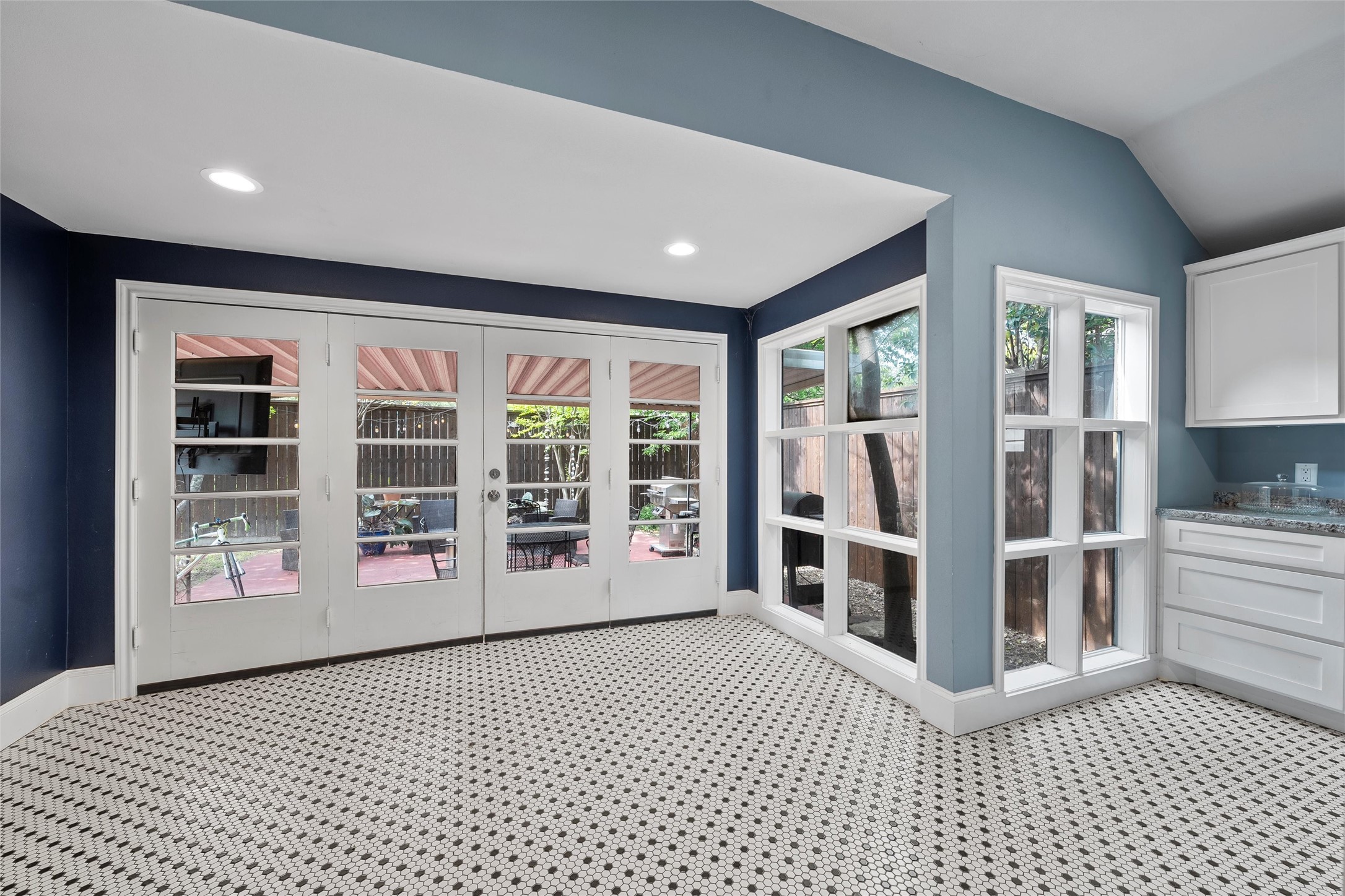 2815 Cumberland Avenue