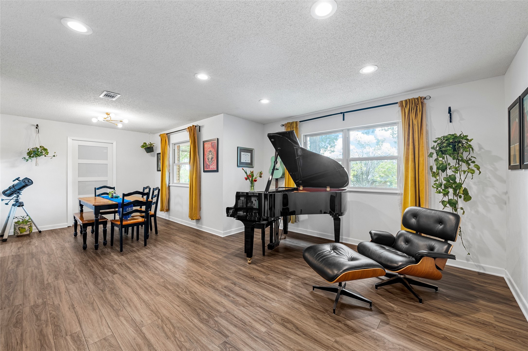 600 Wooded Crest