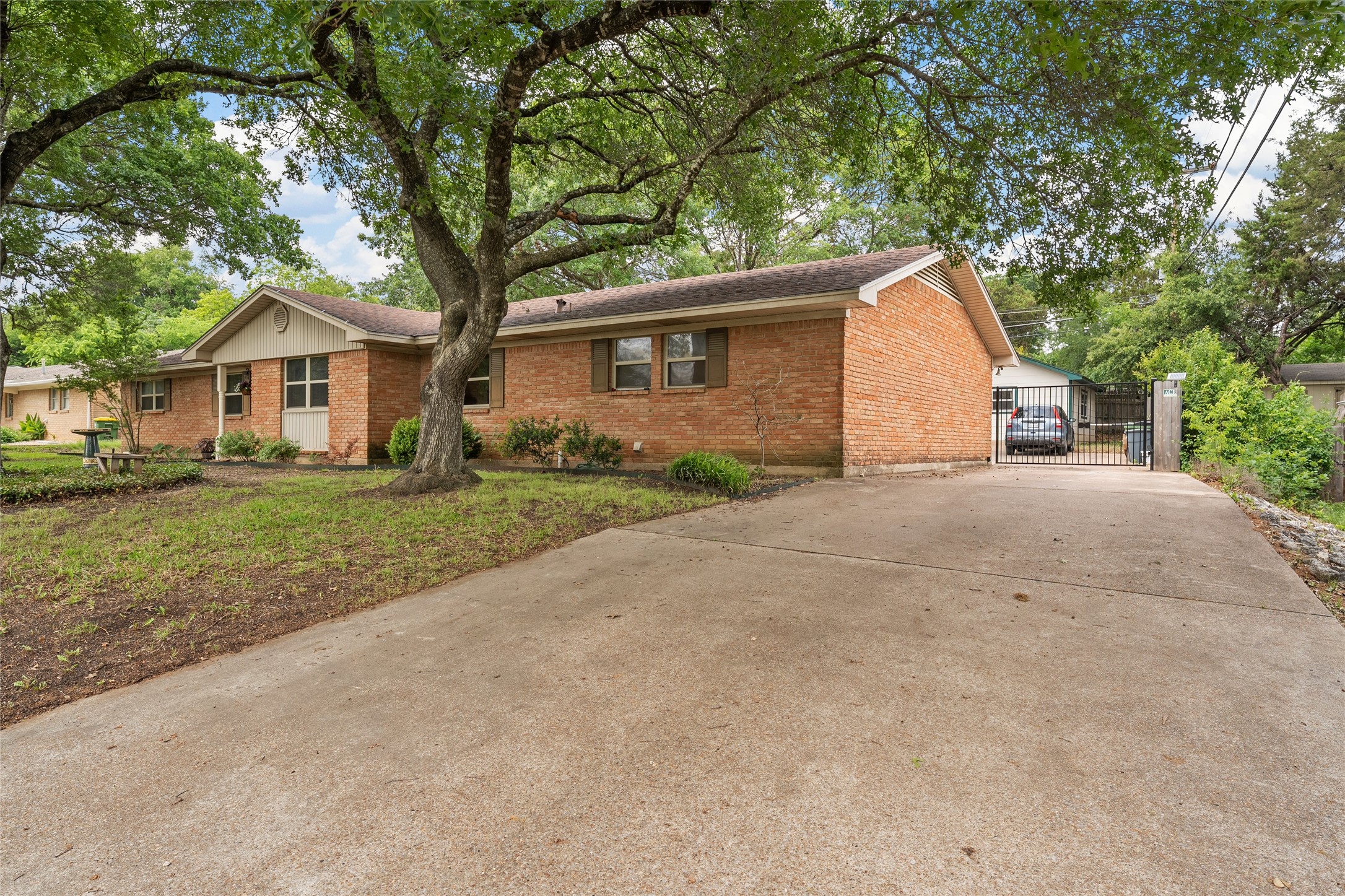 600 Wooded Crest