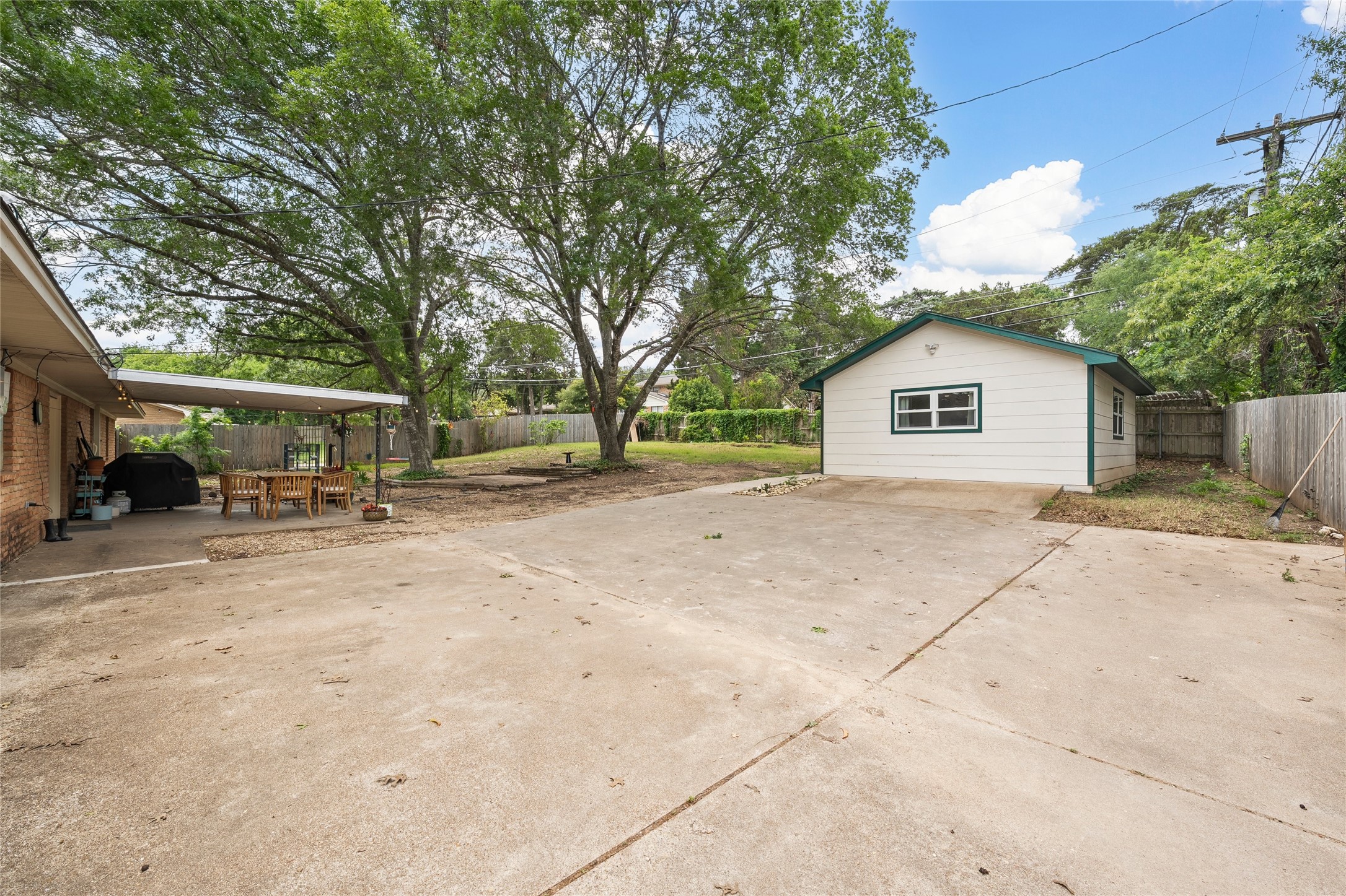 600 Wooded Crest