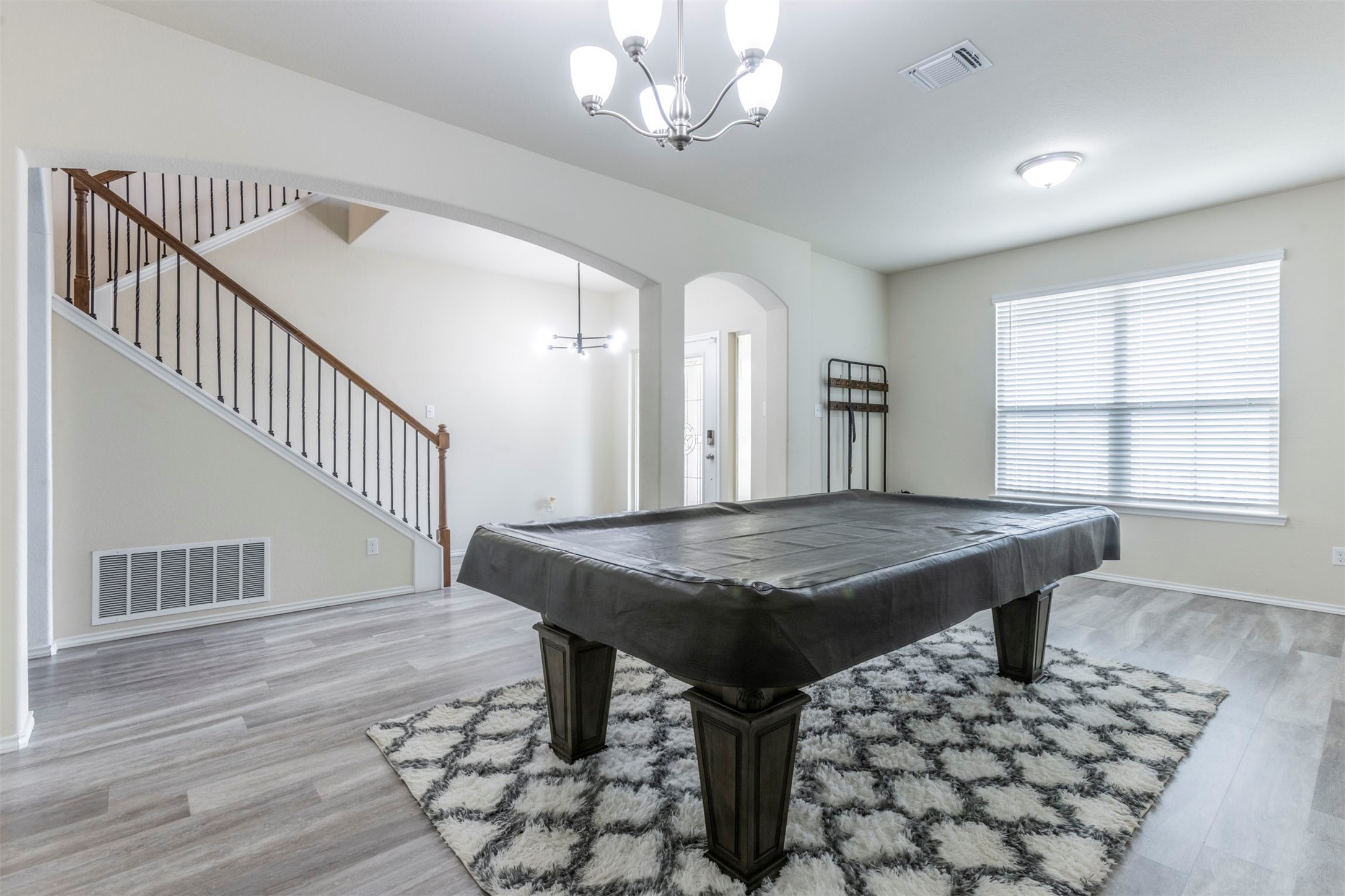 2904 Beutel Road