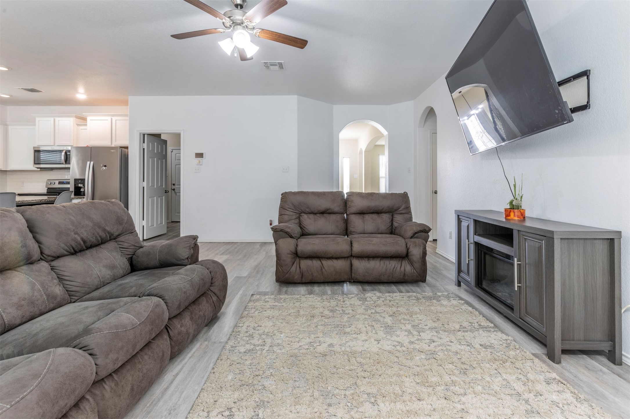 2904 Beutel Road