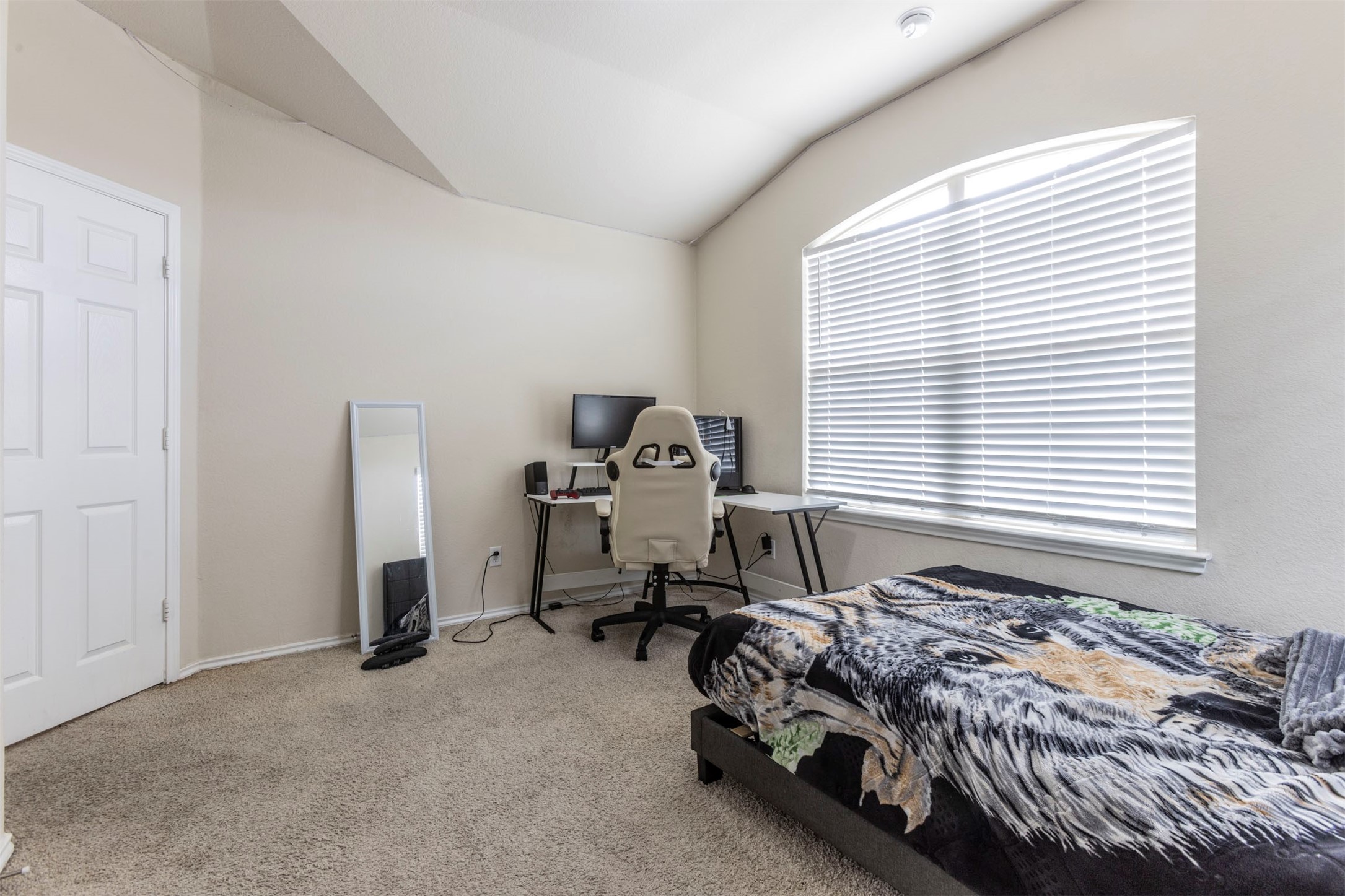 2904 Beutel Road