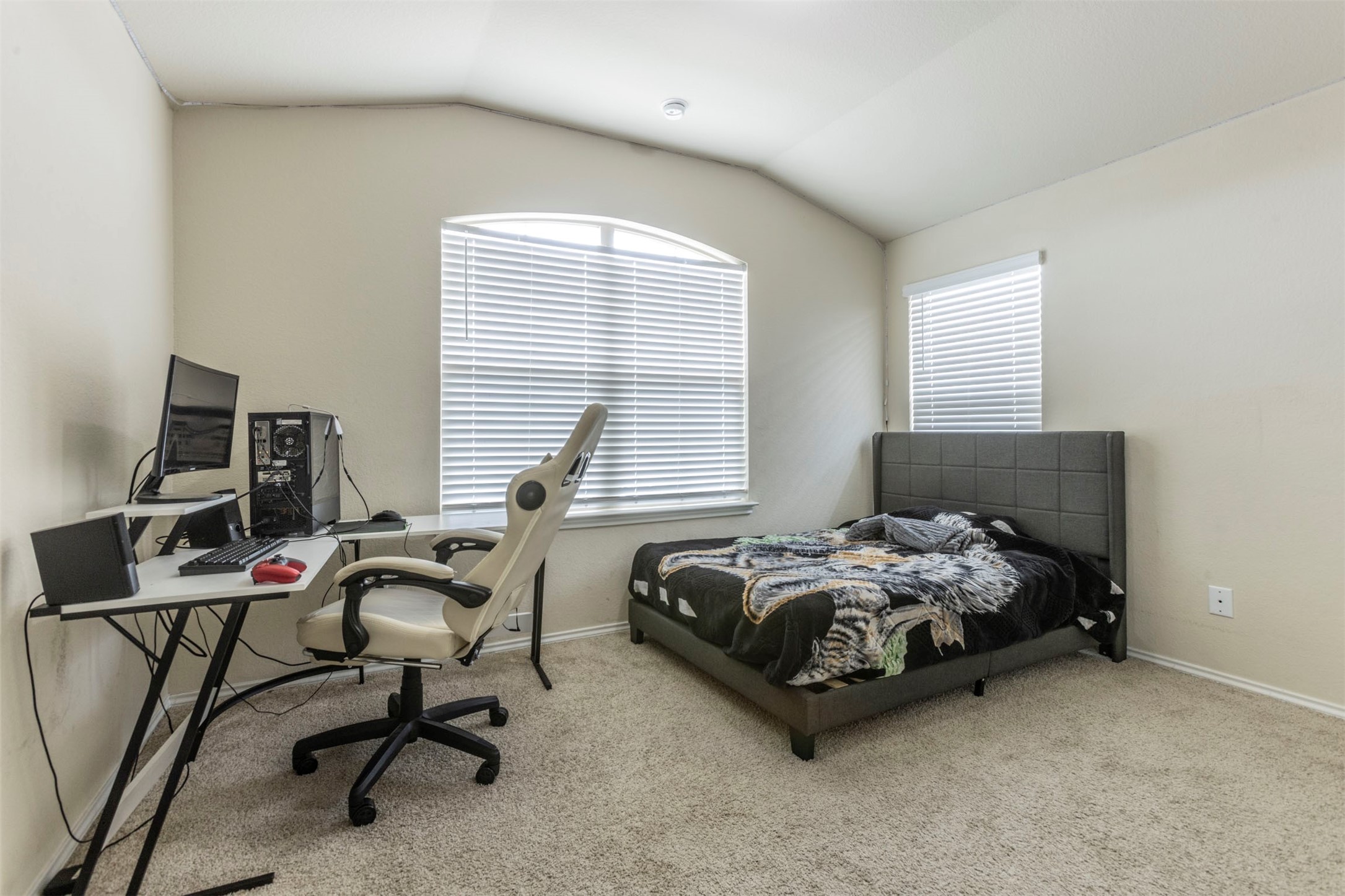 2904 Beutel Road