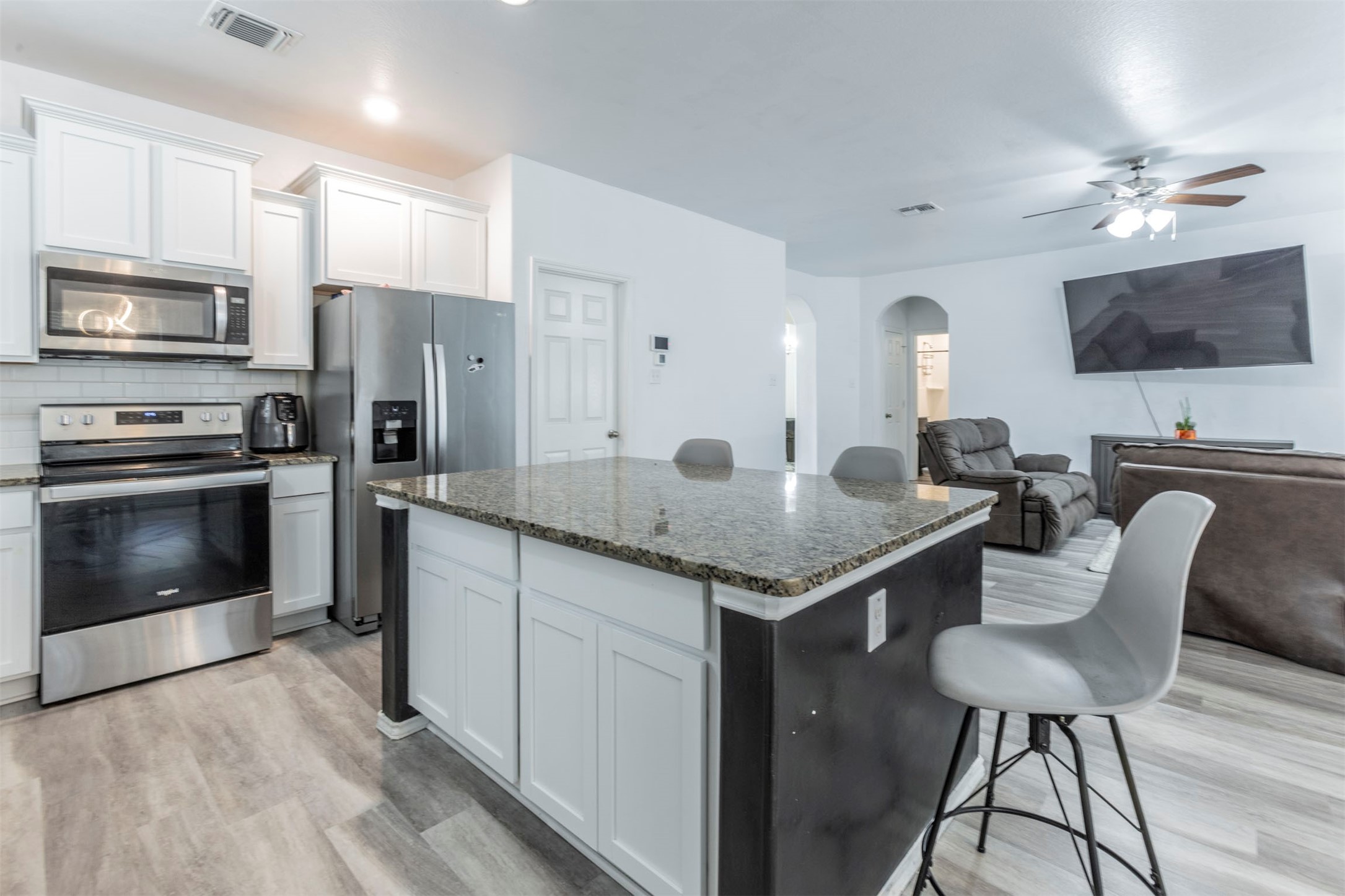 2904 Beutel Road