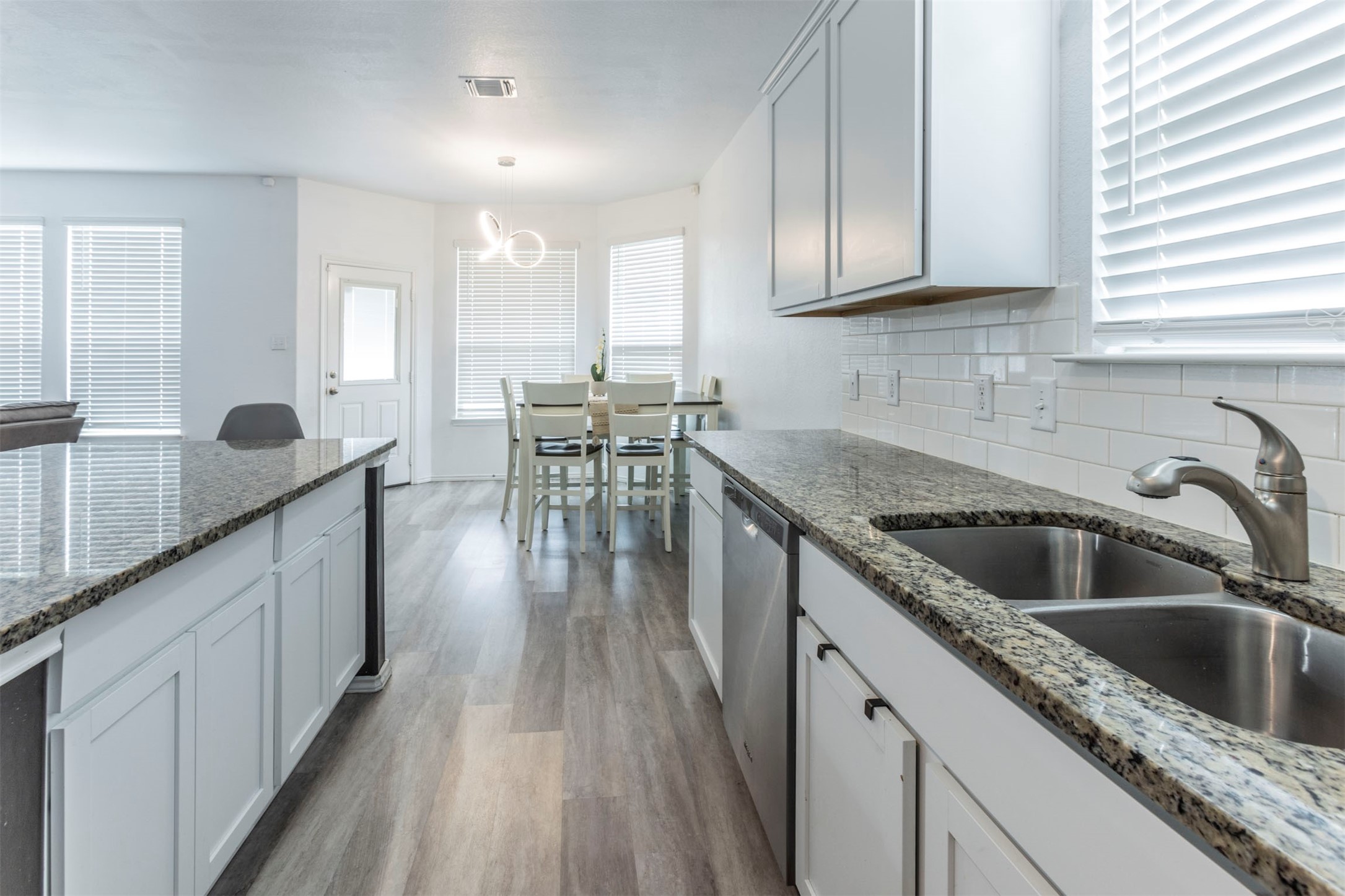 2904 Beutel Road