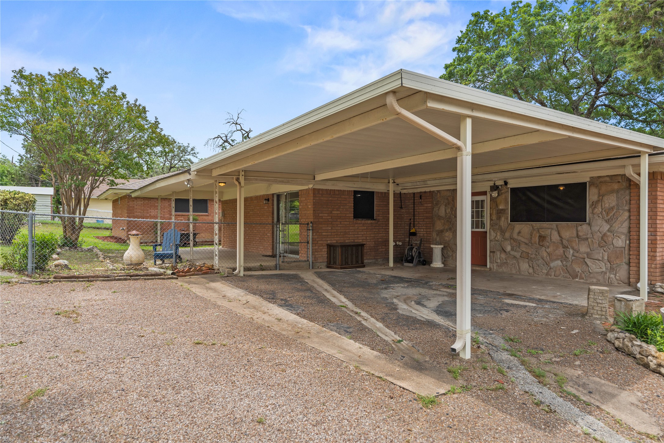 4325 Shady Glen Drive