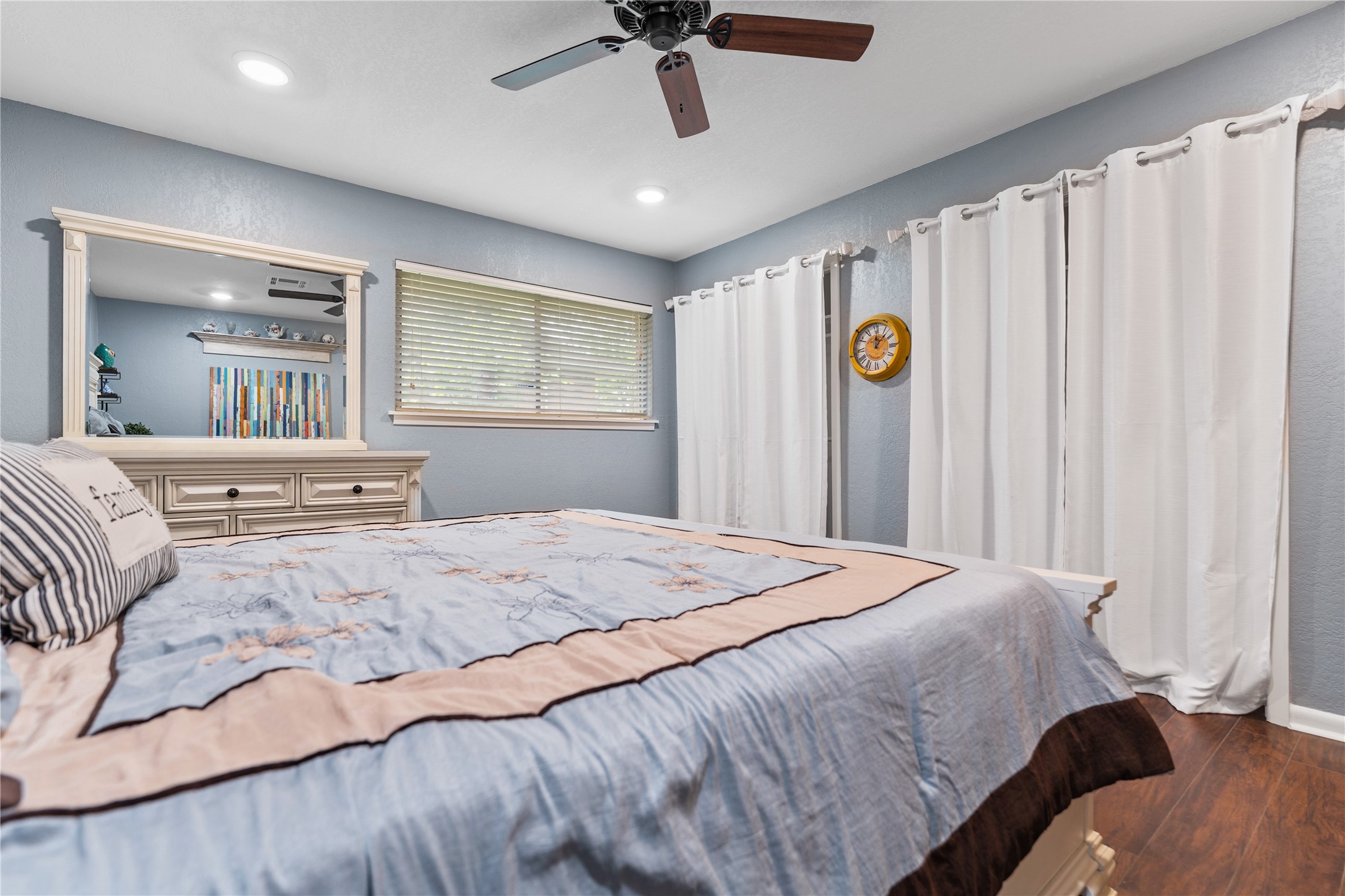 4325 Shady Glen Drive