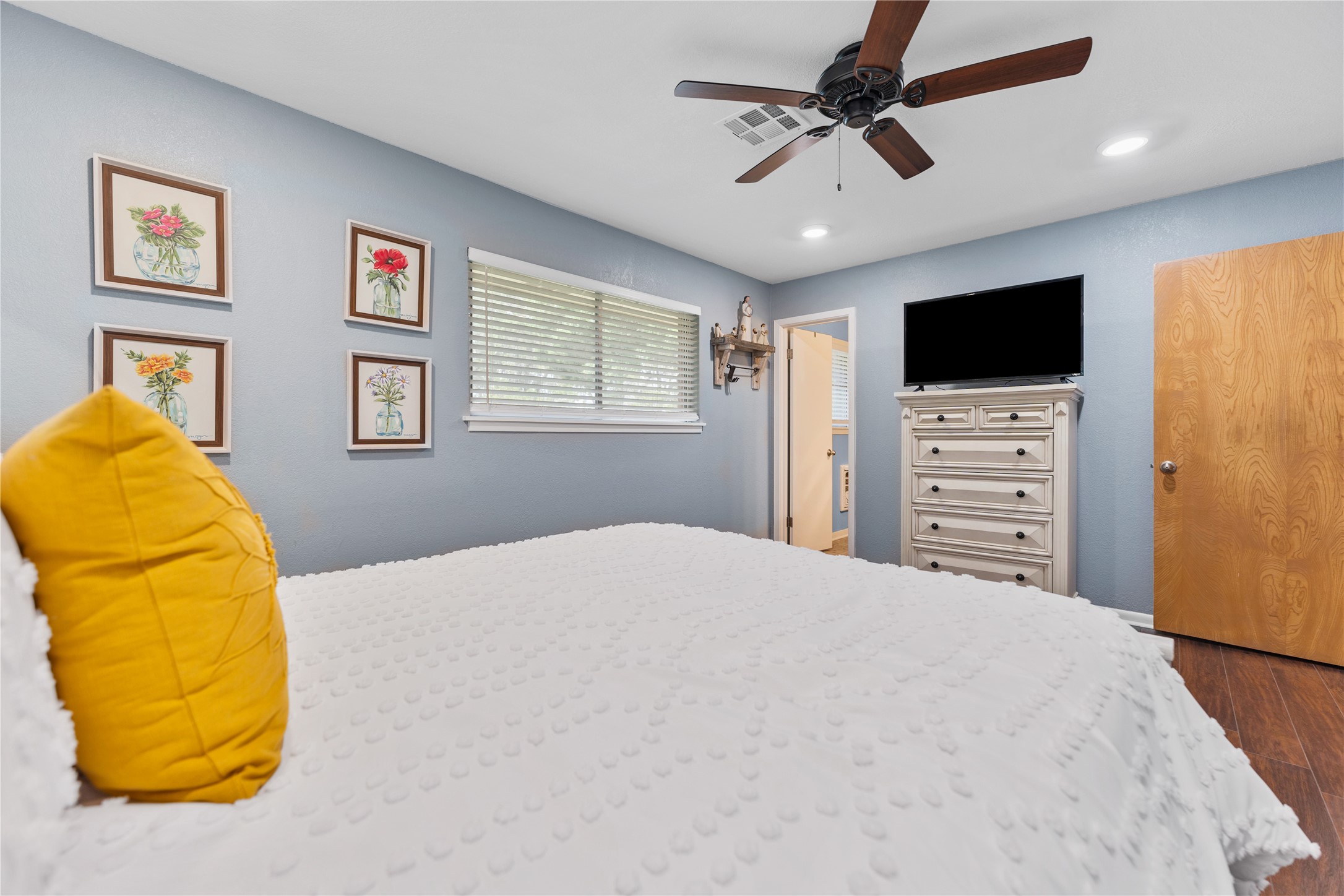 4325 Shady Glen Drive