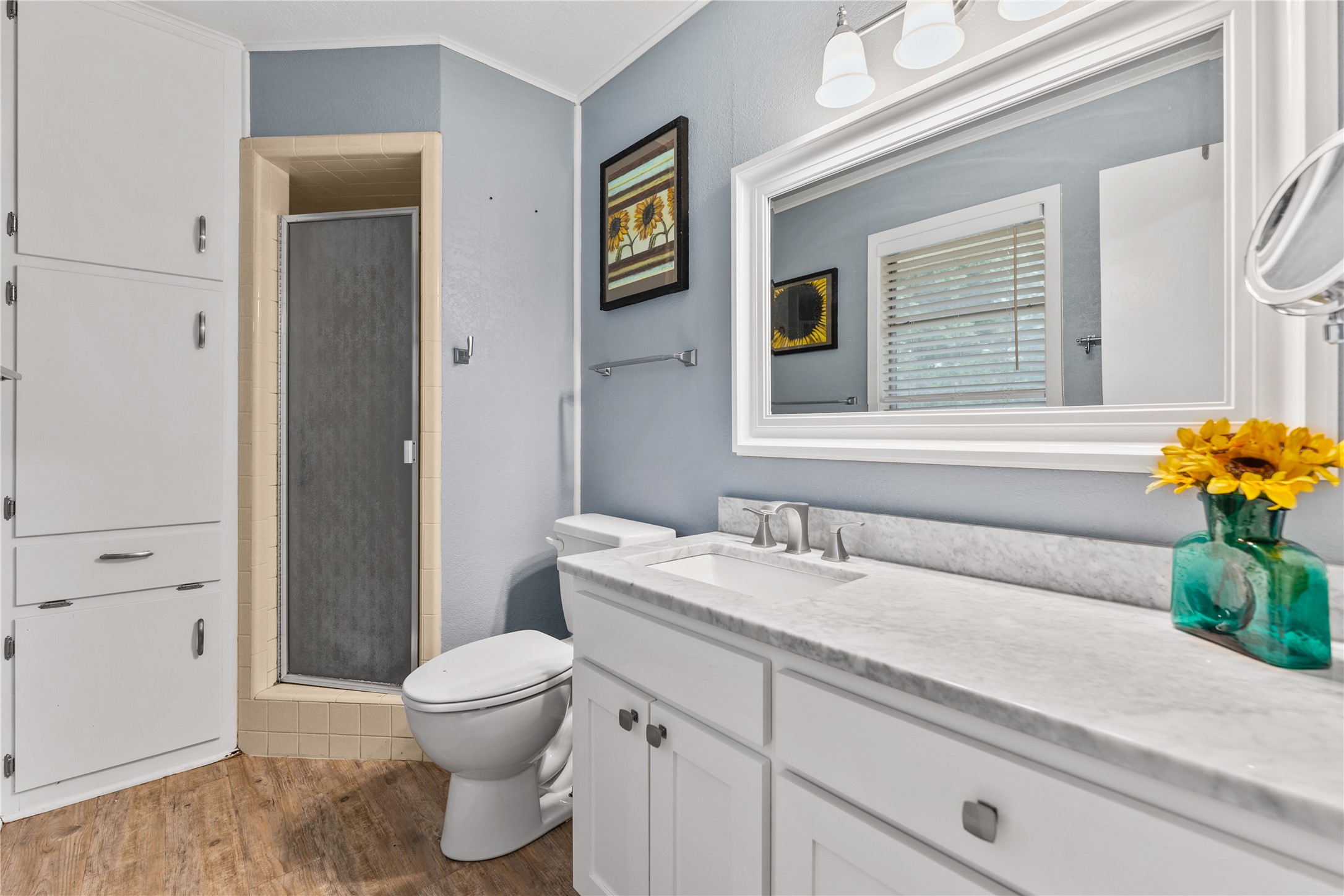 4325 Shady Glen Drive