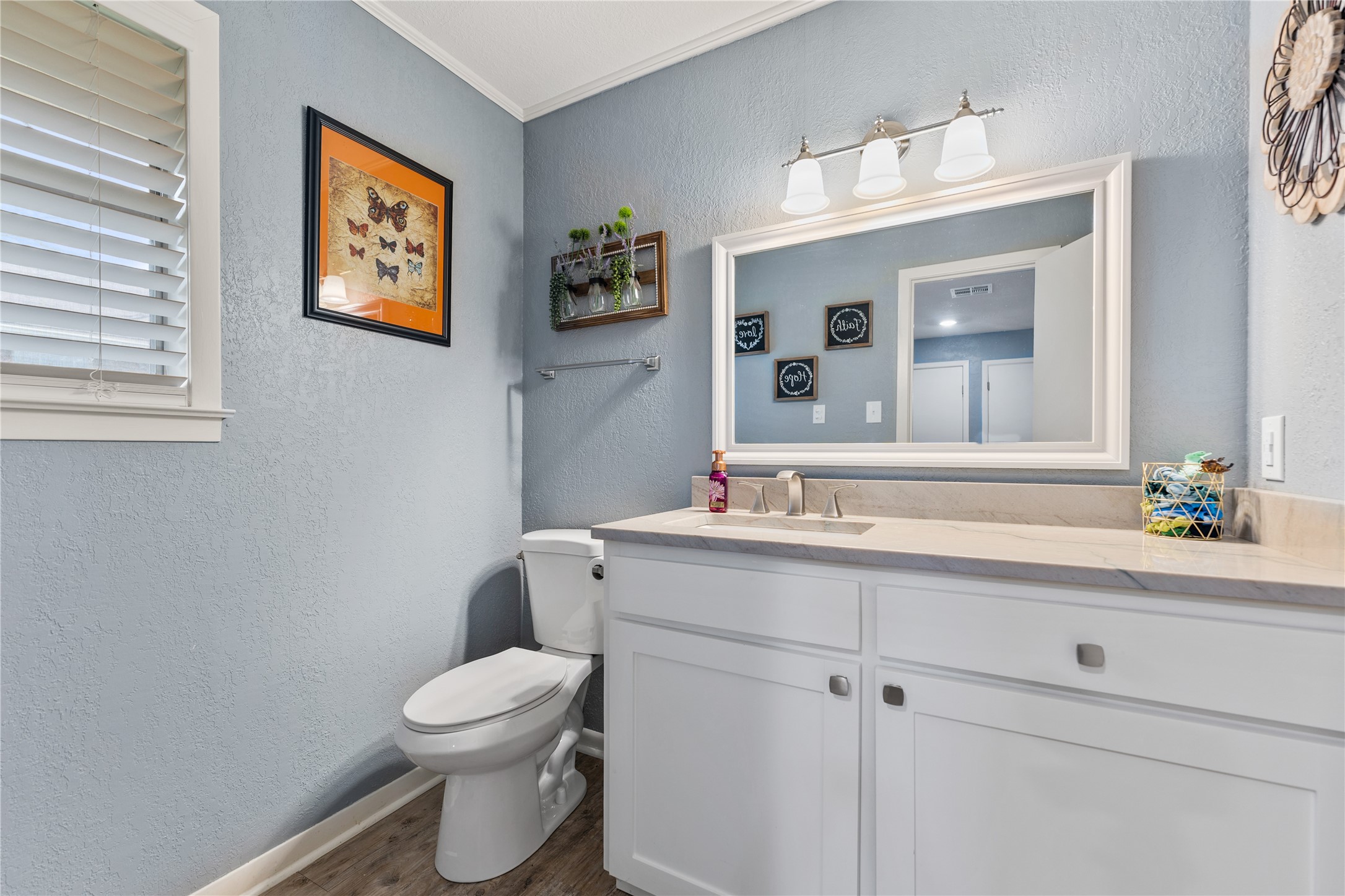 4325 Shady Glen Drive