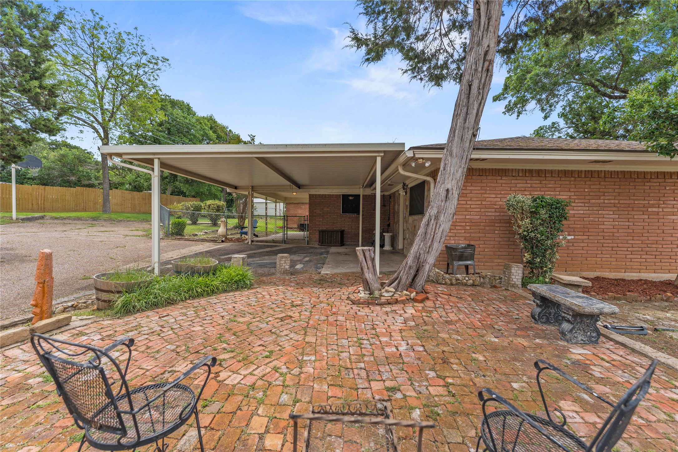 4325 Shady Glen Drive