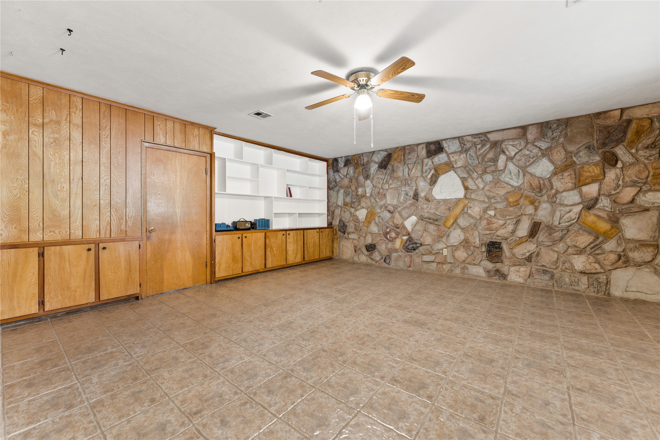 4325 Shady Glen Drive