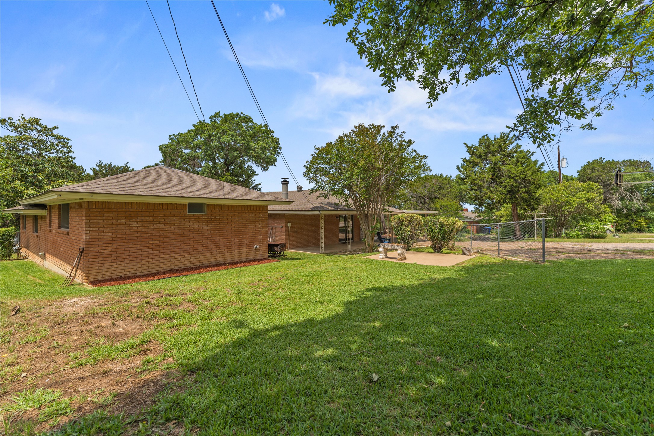 4325 Shady Glen Drive