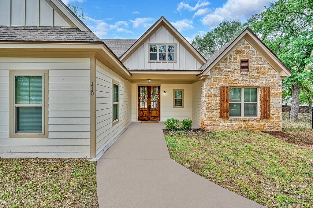 110 Sherwood Oaks Drive